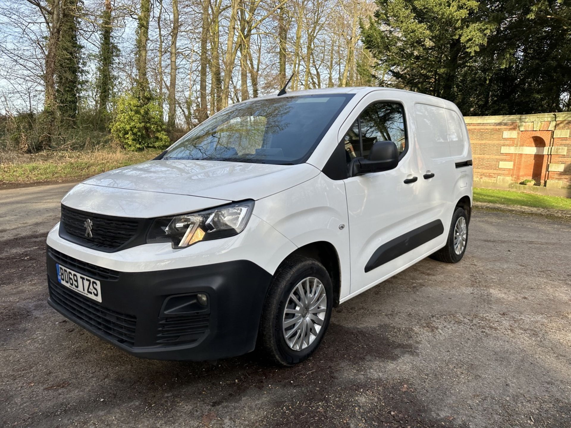 (RESERVE MET) PEUGEOT PARTNER Professional (2020 Model ) Air Con - 3 Seater - Service History Print - Image 5 of 22