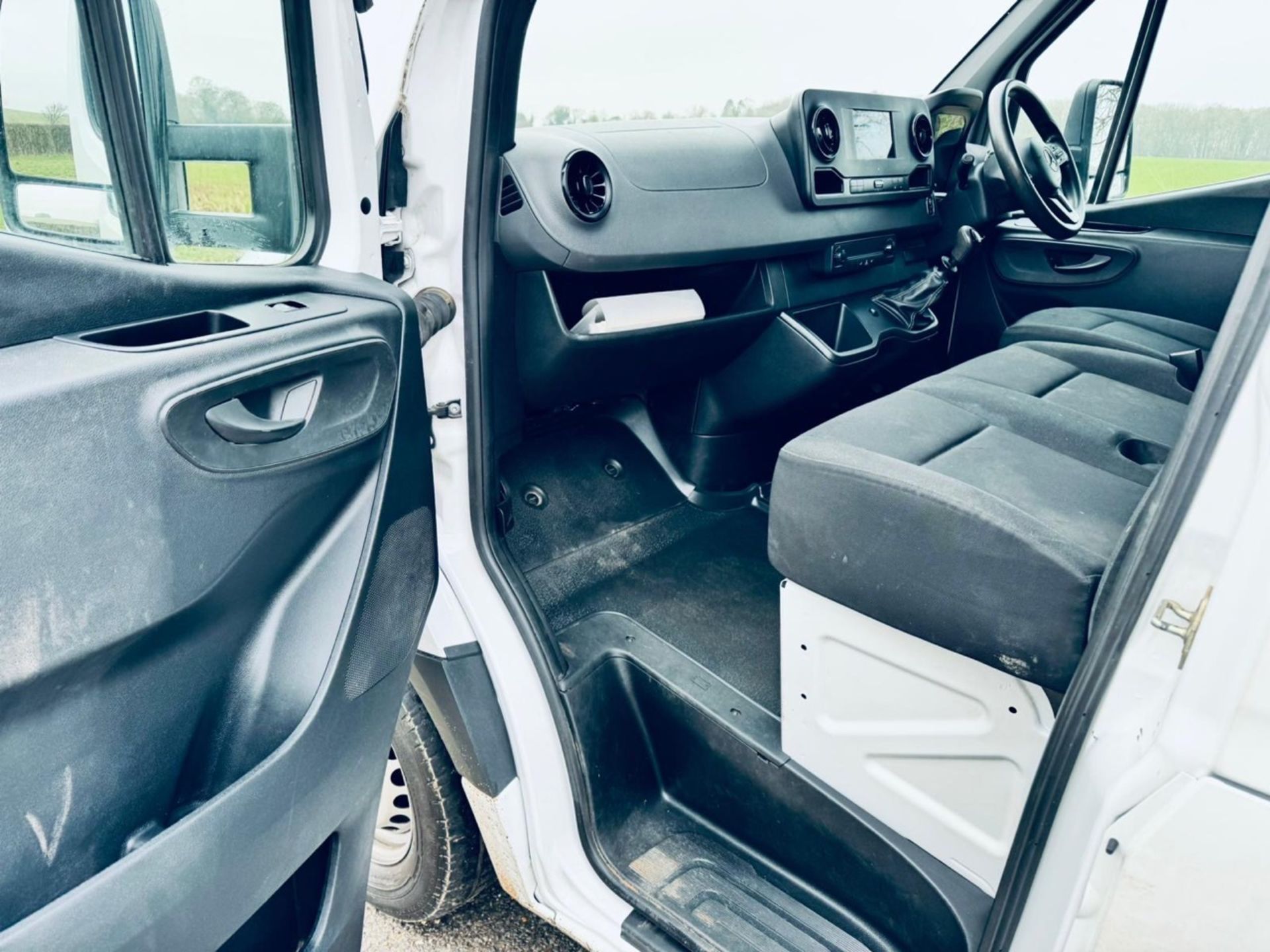 *RESERVE MET* Mercedes-benz Sprinter 316CDI Double Cab Tipper (2020 20 Reg) 18k miles Only - 1 Owner - Image 15 of 16