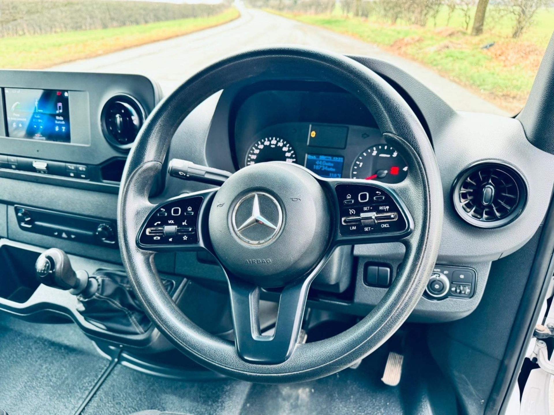 *RESERVE MET* Mercedes-benz Sprinter 316CDI Double Cab Tipper (2020 20 Reg) 18k miles Only - 1 Owner - Image 8 of 16