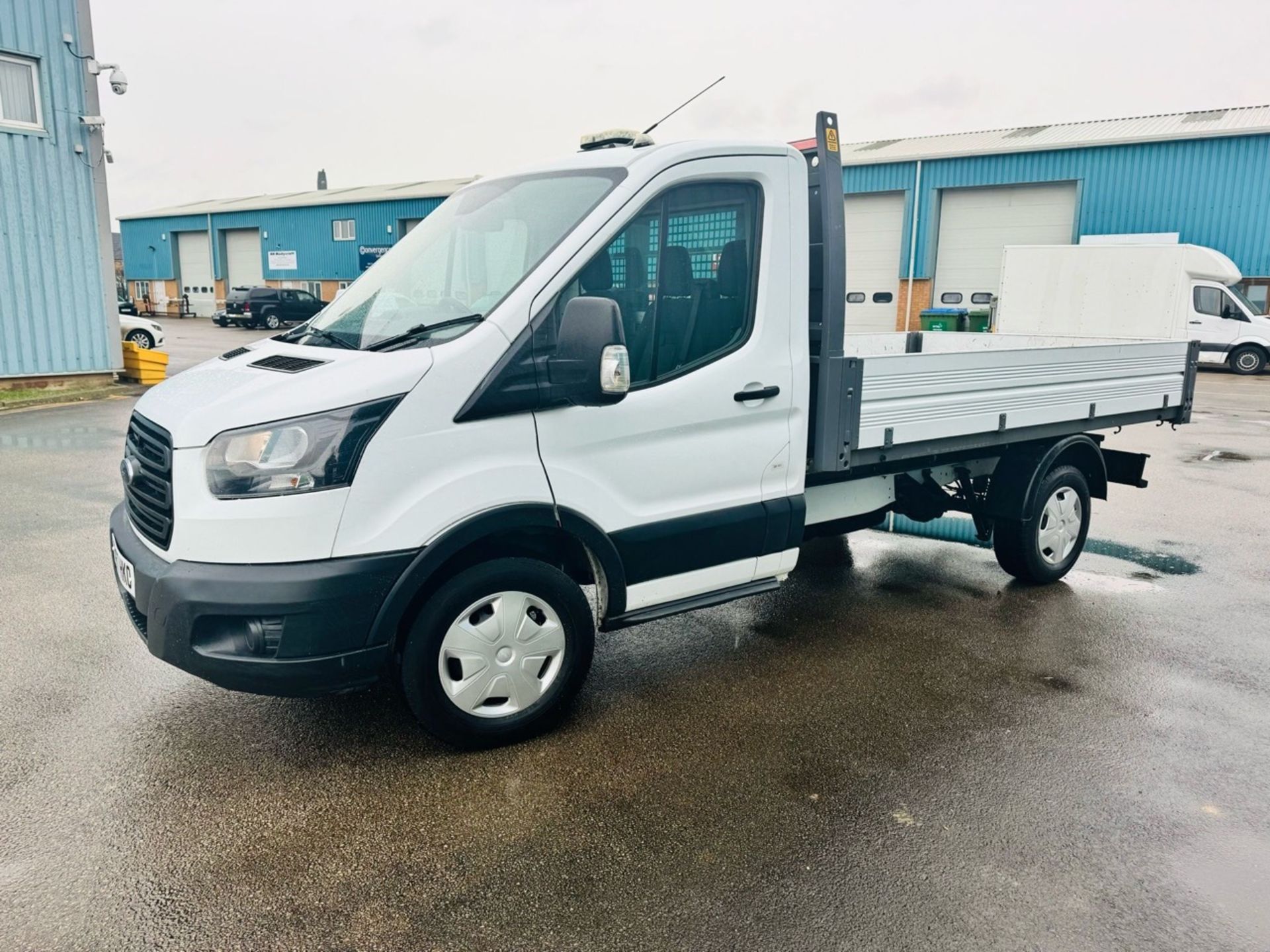 FORD TRANSIT 350 130 2.0TDCI “ ONE STOP TIPPER” -2018 Year - 94k miles Only - Service History Print - Image 4 of 11