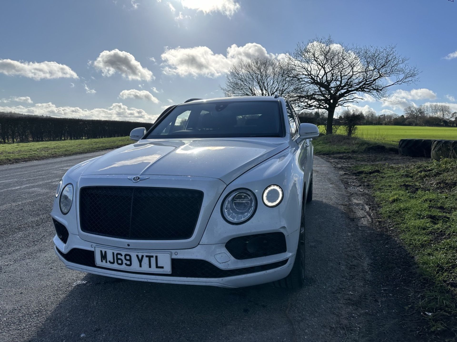 (RESERVE MET)BENTLEY BENTAYGA 4.0 V8 Mulliner “Design Series” 5dr Auto 2020 Model - Pan Roof - 51k - Image 5 of 38