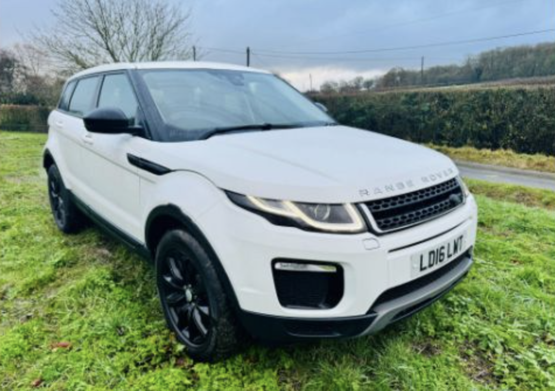 *RESERVE MET* RANGE ROVER EVOQUE 2.0 TD4 SE Tech 5dr Automatic - 2016 - Pan Roof - Air con - Full L - Image 2 of 11