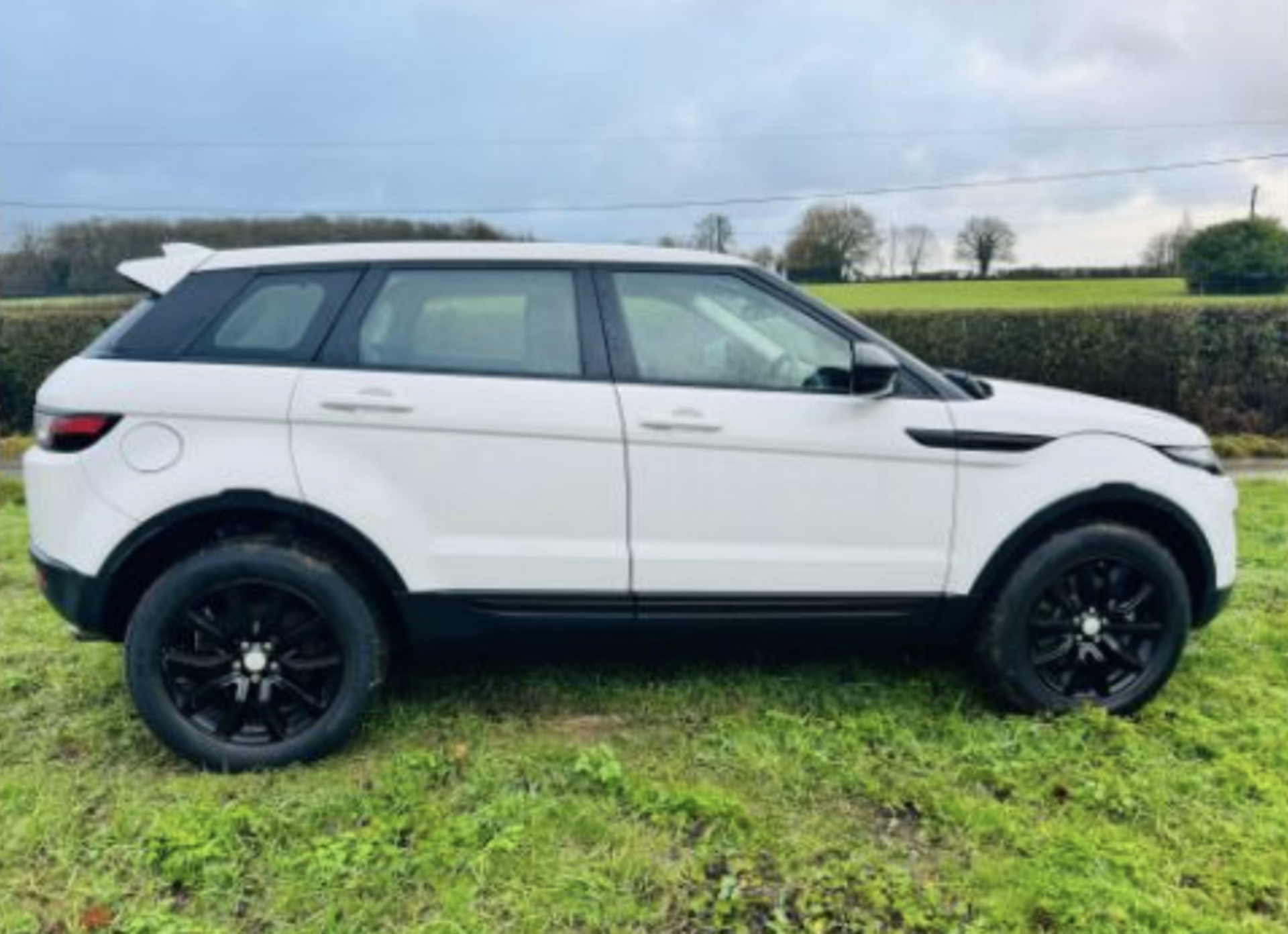 *RESERVE MET* RANGE ROVER EVOQUE 2.0 TD4 SE Tech 5dr Automatic - 2016 - Pan Roof - Air con - Full L - Image 3 of 11