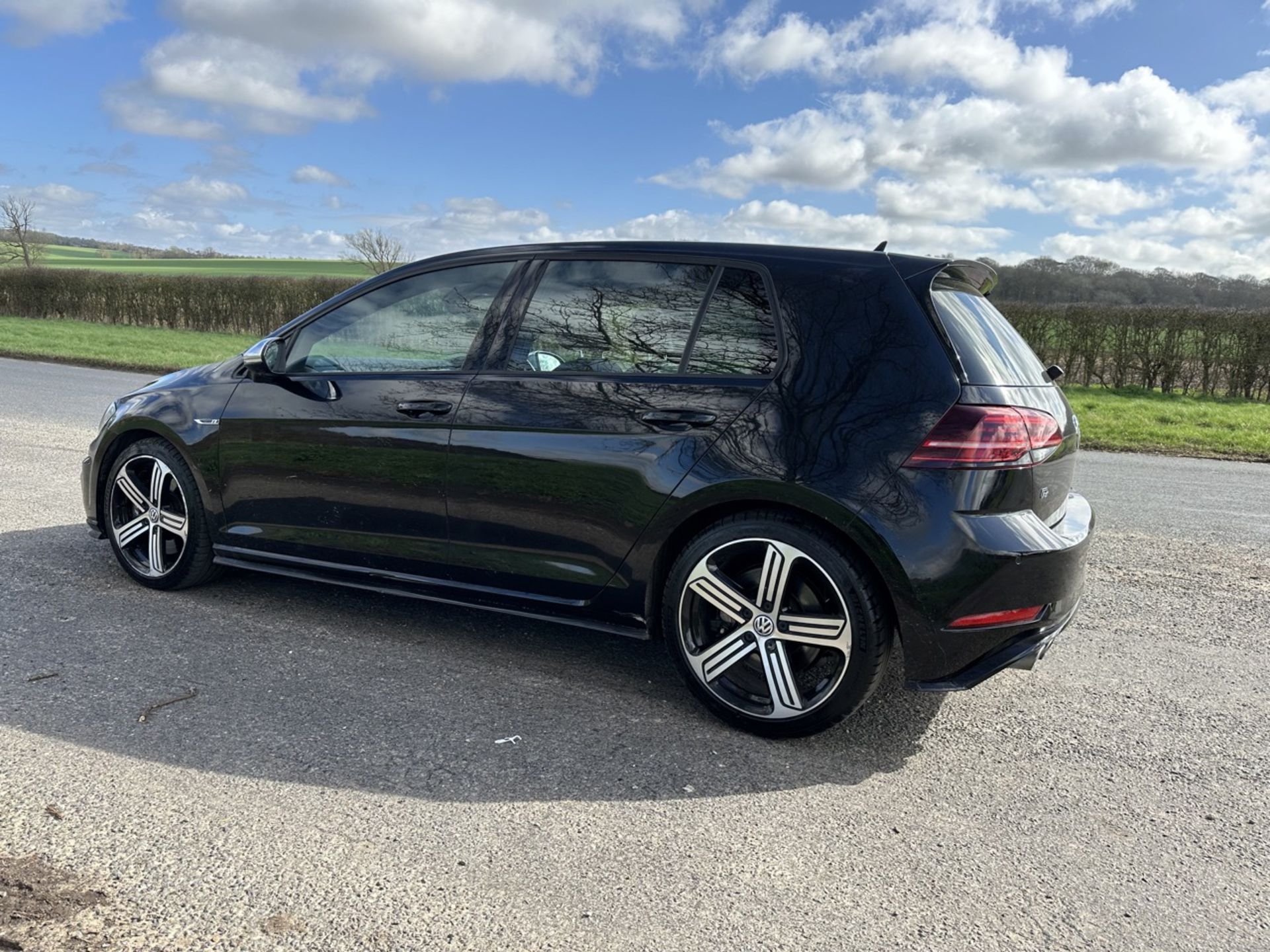 (RESERVE MET) Volkswagen Golf R Tsi 4Motion Tsi 300 DSG Bluemotion 2020 Model - 25k Miles - Image 8 of 29