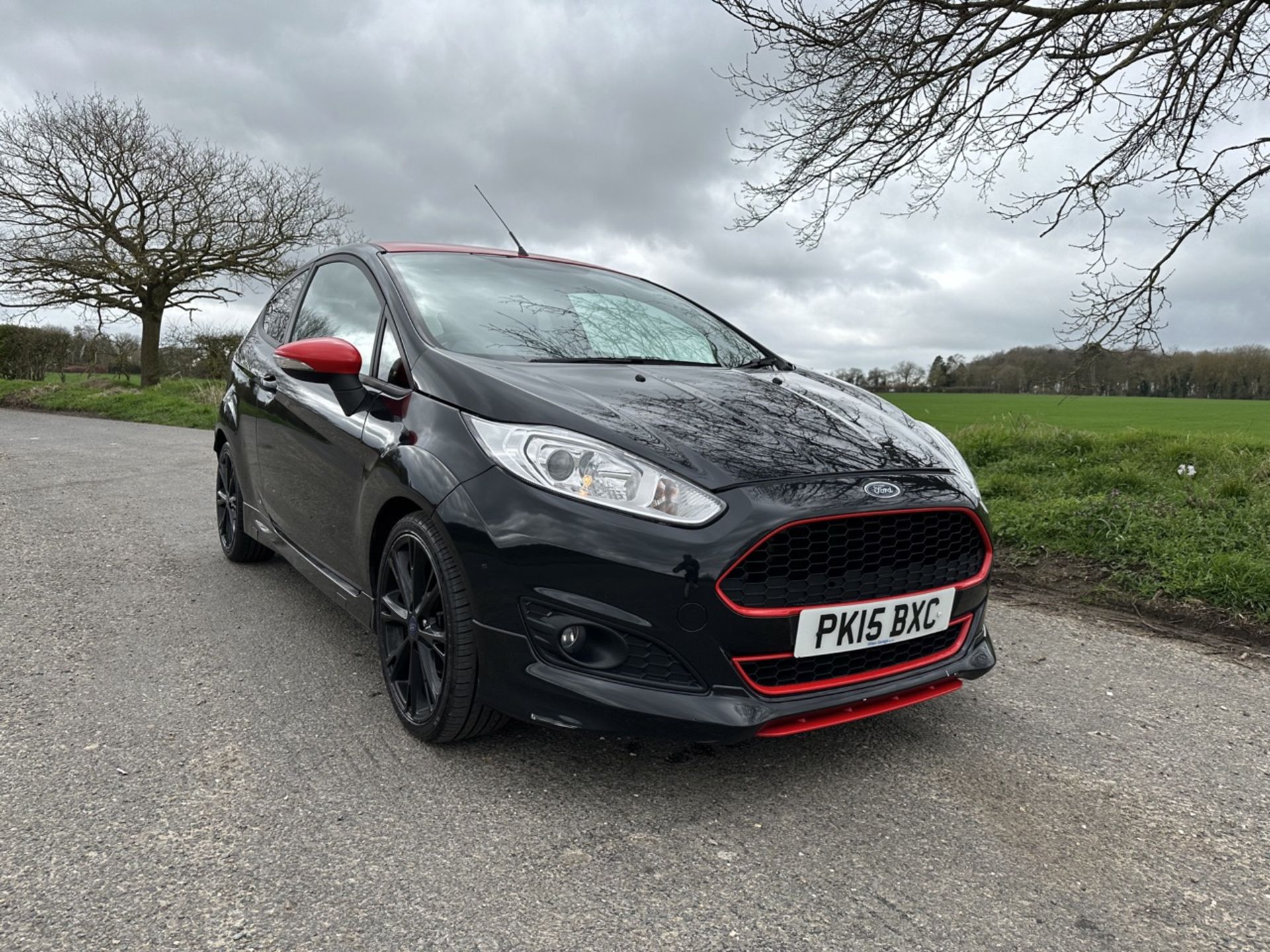 FORD FIESTA 1.0 EcoBoost 140 Zetec S Black - Manual - Petrol - 1.0 - Hatchback - 2015 - 70k Miles - Image 2 of 24