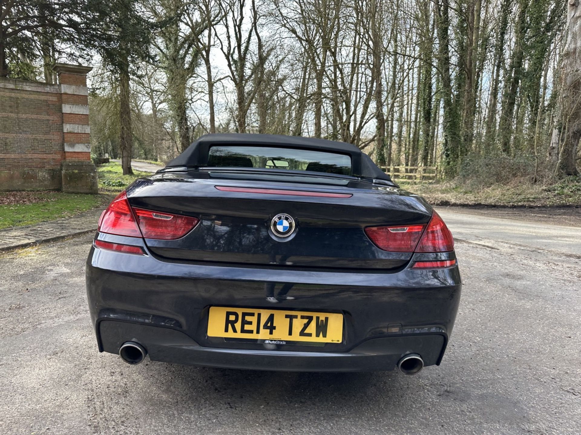 BMW 6 SERIES 640d (M SPORT) Ultimate Summer Car - AUTOMATIC - Convertible - 2014 - 3L Diesel - Image 10 of 18