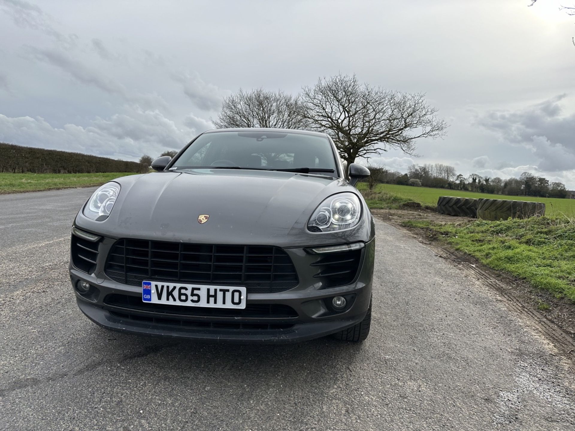 PORSCHE MACAN S Diesel *V6 PDK 255BHP* Semi-Automatic - (2016 Model) 65 reg - 3L Diesel - Estate - Image 4 of 27