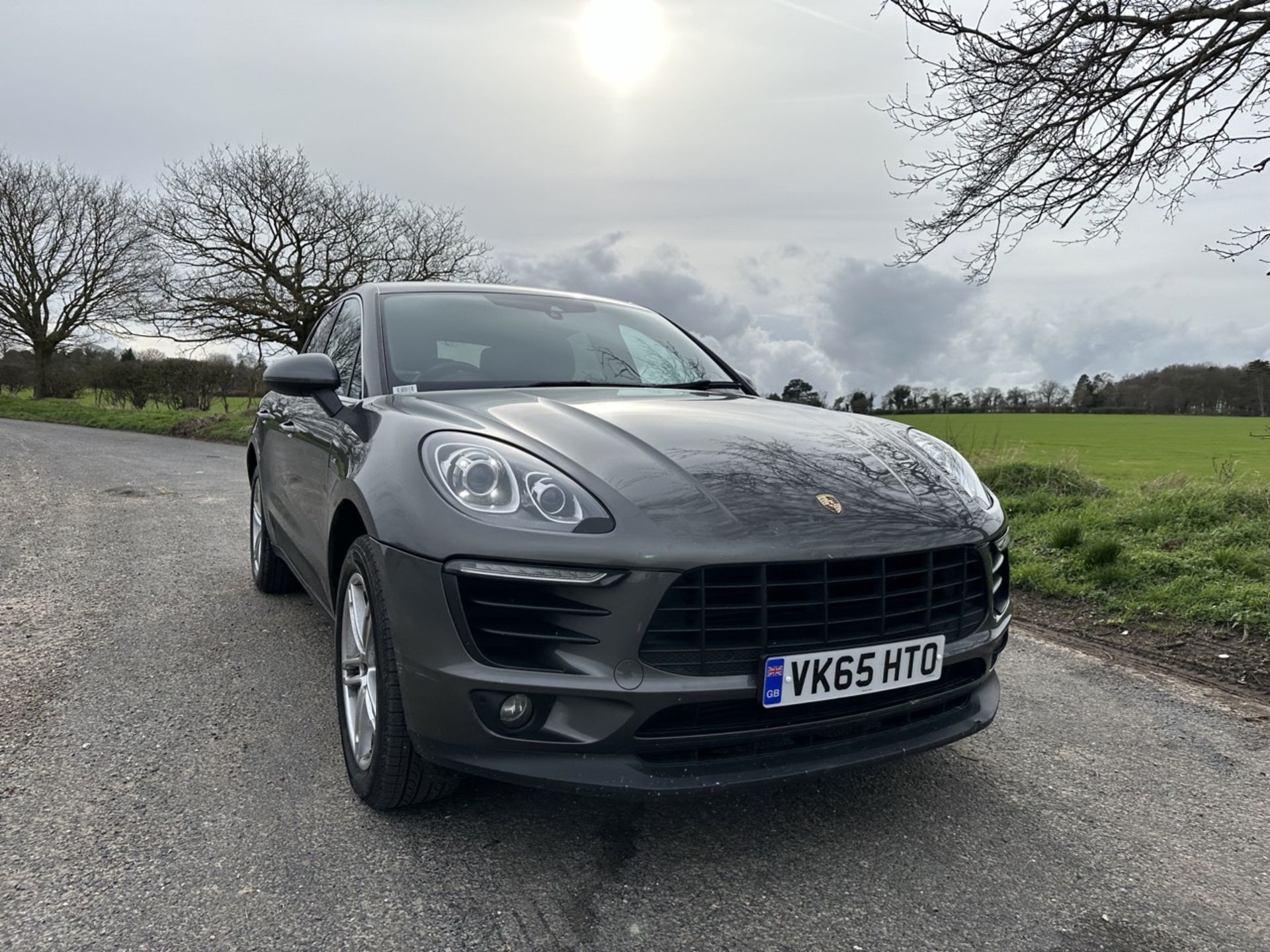 PORSCHE MACAN S Diesel *V6 PDK 255BHP* Semi-Automatic - (2016 Model) 65 reg - 3L Diesel - Estate - Image 2 of 27