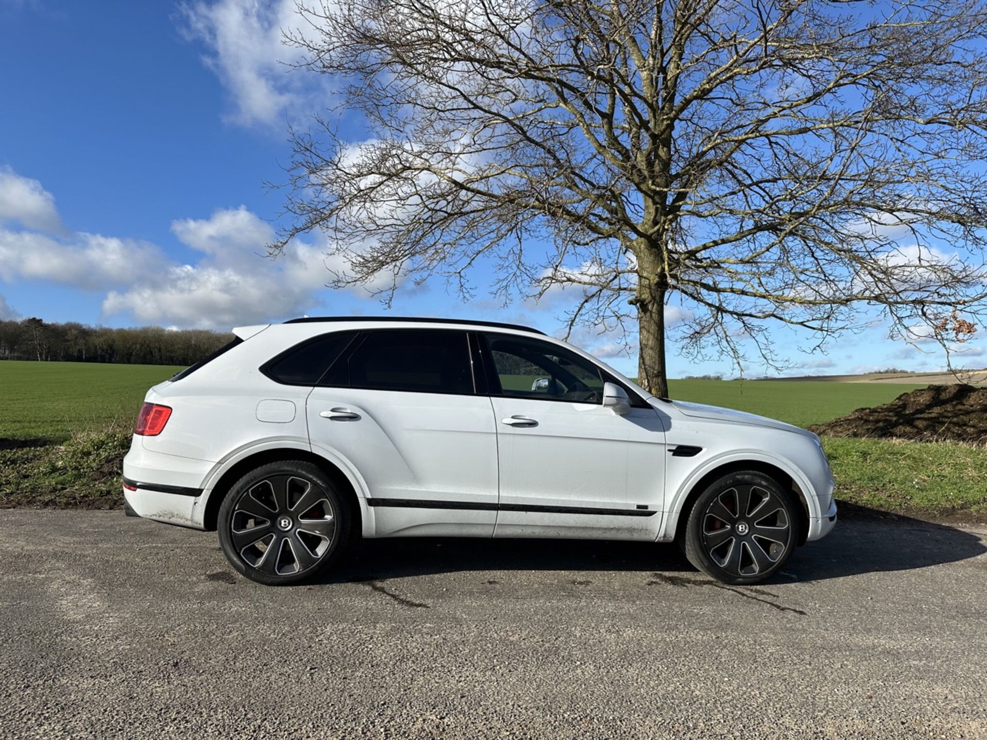 BENTLEY BENTAYGA 4.0 V8 Mulliner “Design Series” 5dr Auto 2020 Model - Pan Roof - 51k - Image 4 of 19