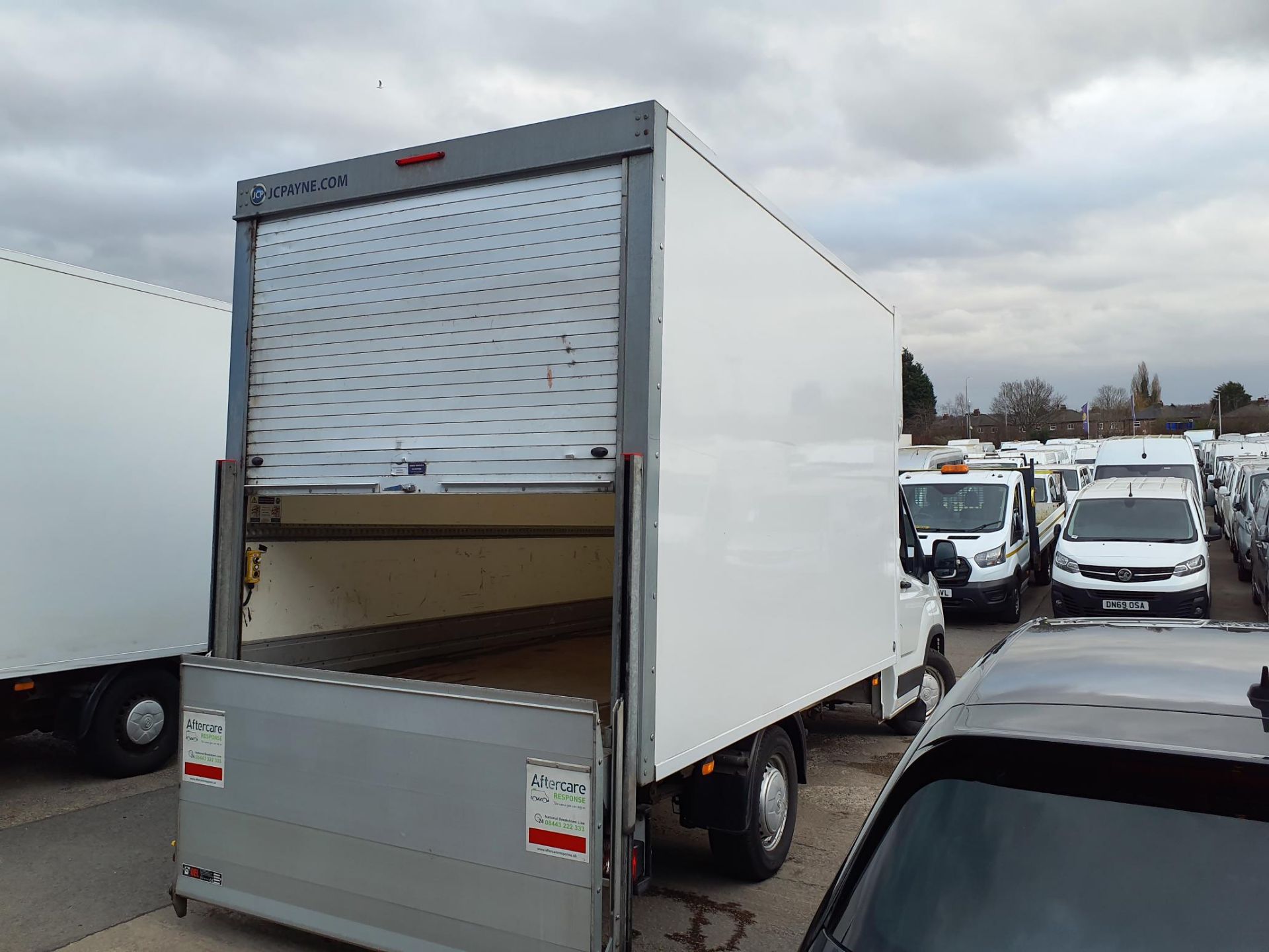 (RESERVE MET)MAXUS DELIVER 2.0 TURBO LONG WHEEL BASE LUTON BOX VAN TAIL LIFT - 21 REG - 53K miles - Bild 3 aus 7