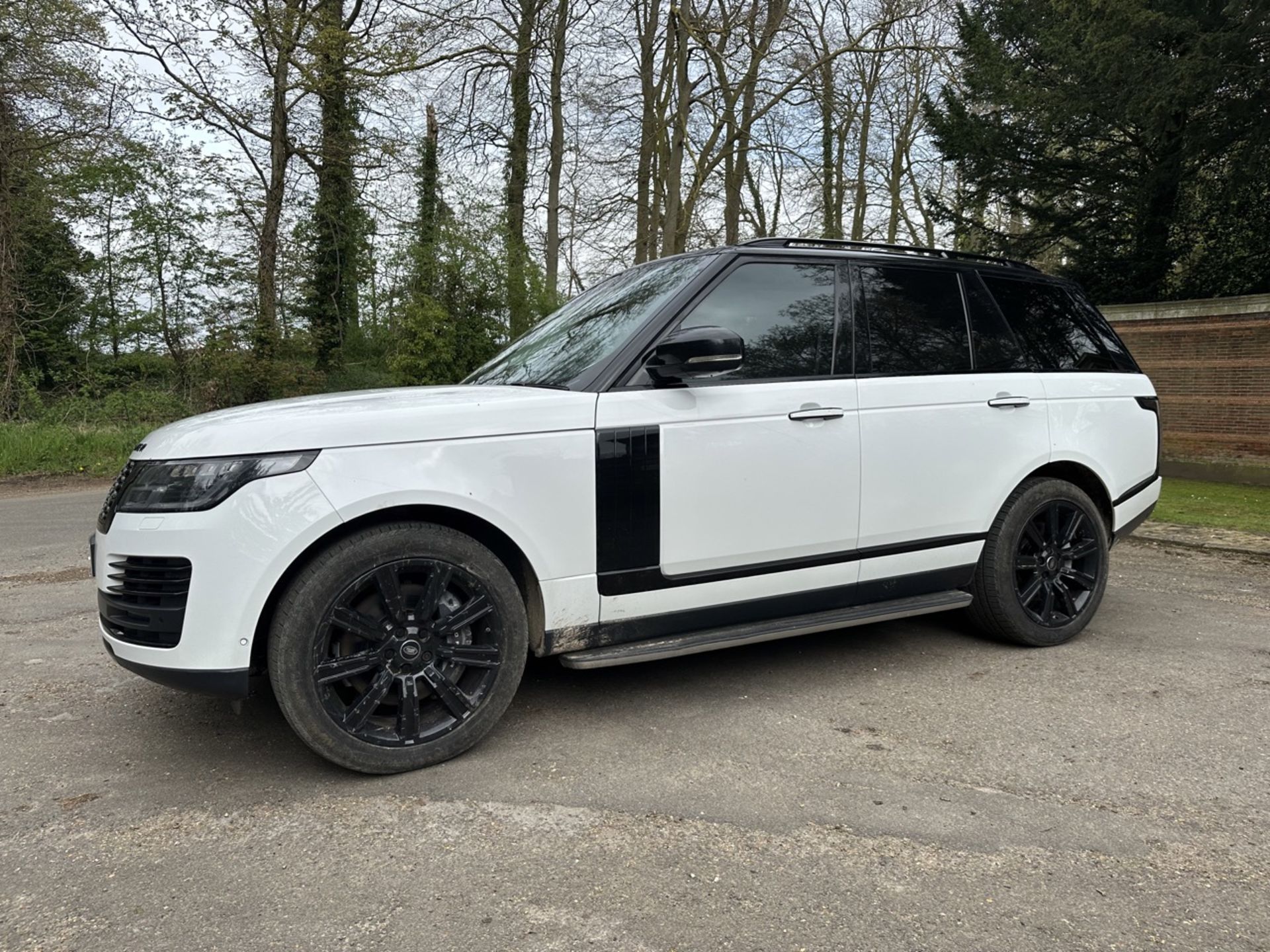 LAND ROVER RANGE ROVER 2.0 P400e Autobiography 4dr Auto - Automatic - 2018 - 31k miles - FULL SH