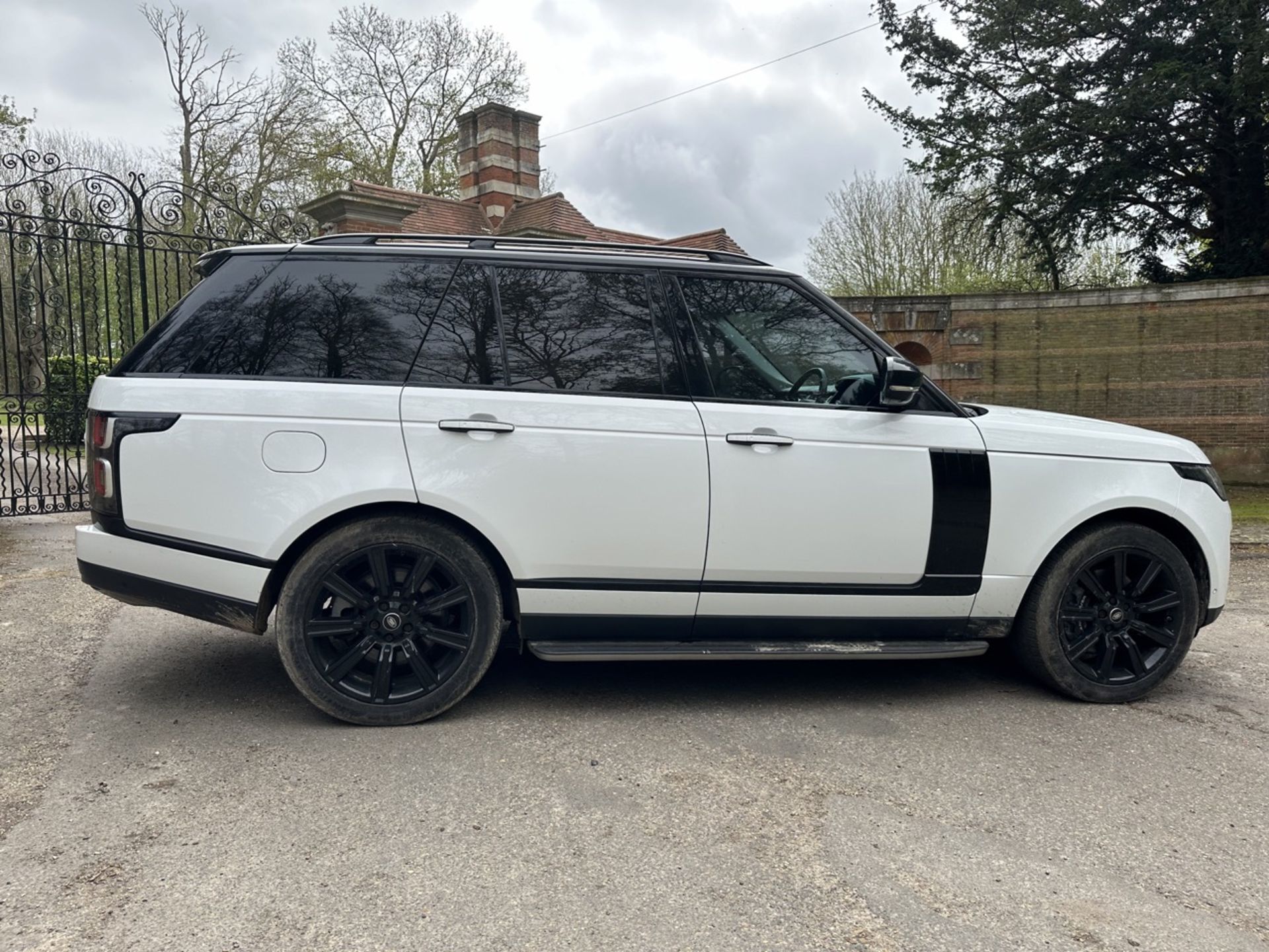 LAND ROVER RANGE ROVER 2.0 P400e Autobiography 4dr Auto - Automatic - 2018 - 31k miles - FULL SH - Bild 7 aus 32