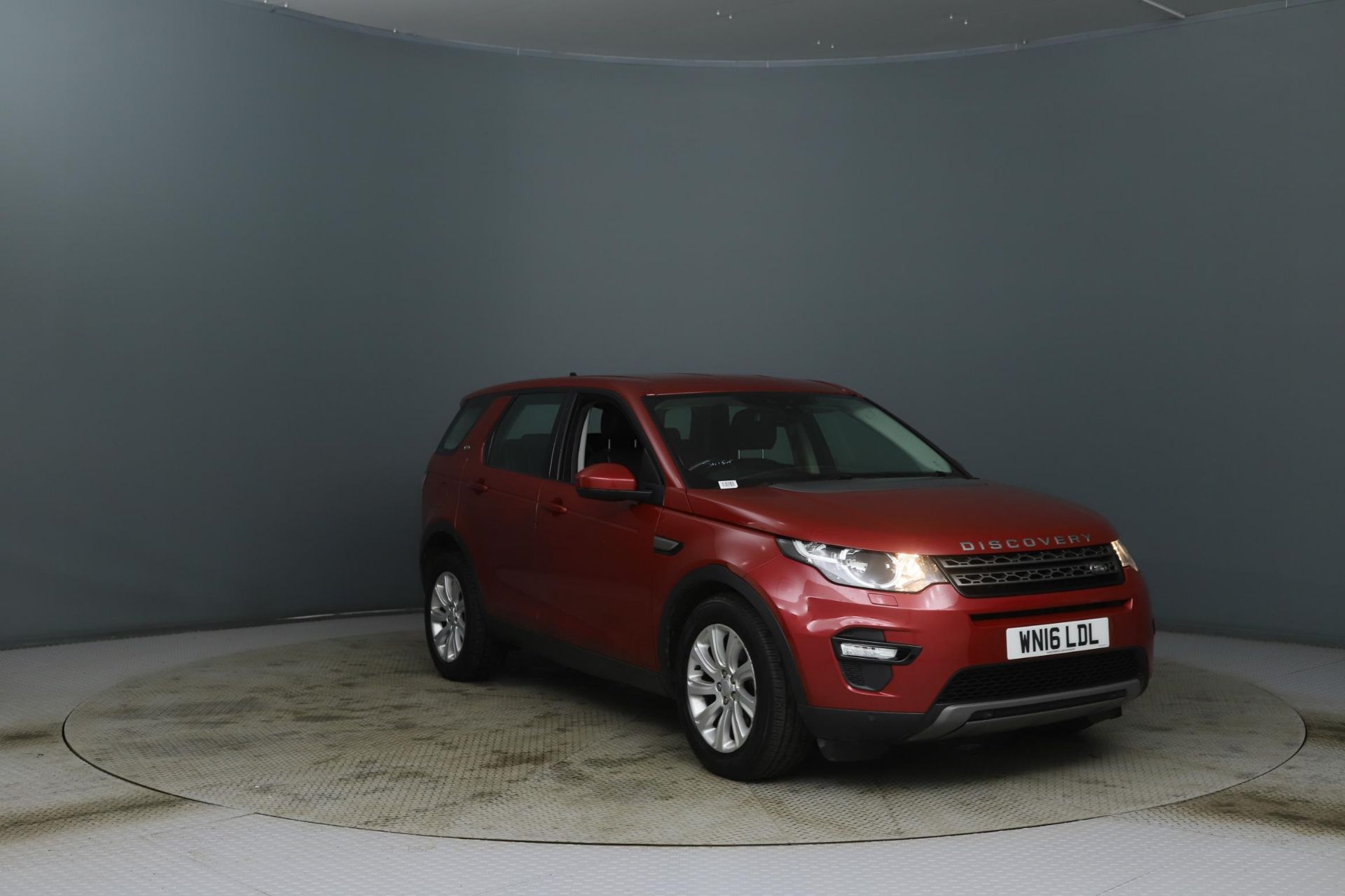 (RESERVE MET)LAND ROVER DISCOVERY SPORT 2.0 TD4 180 SE Tech 5dr - 2016 Reg - Air Con - Sat Nav - 81k