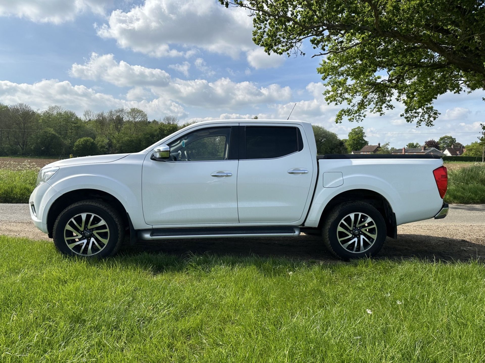 Nissan Navara N-Connecta Dci 190 Biturbo - Double Cab - 2017 Model - SH Booklet - Image 5 of 27