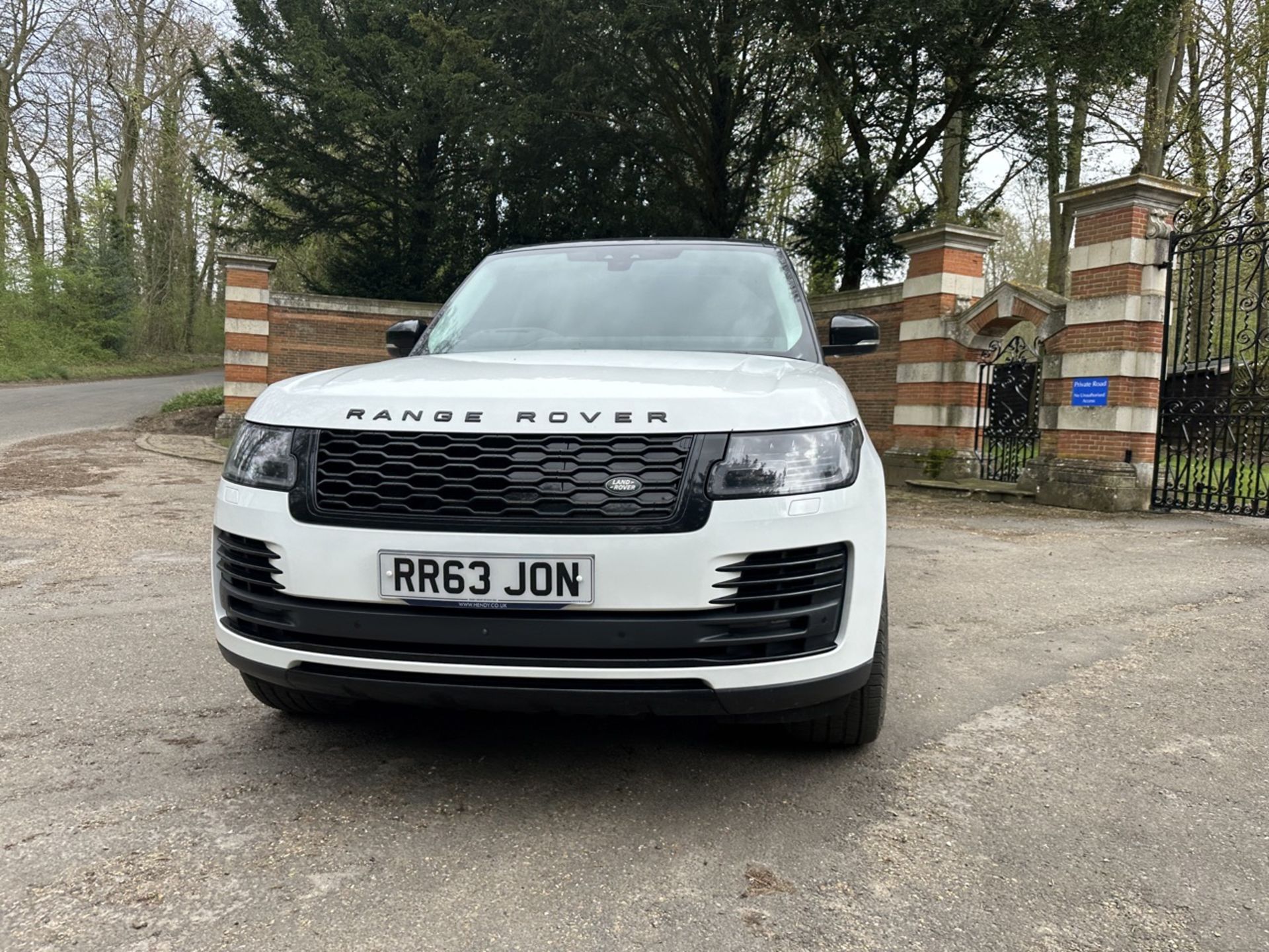 LAND ROVER RANGE ROVER 2.0 P400e Autobiography 4dr Auto - Automatic - 2018 - 31k miles - FULL SH - Image 8 of 22