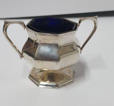 Birmingham 1919 2-handled silver salt pot with blue glass liner The silver weighs 43 grams