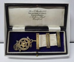 Masonic Royal Arch Companion’s breast medal in gilt metal medal in the form of the Seal of