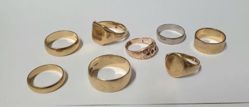 Collection of eight various 9ct gold rings (8), 31.7 grams