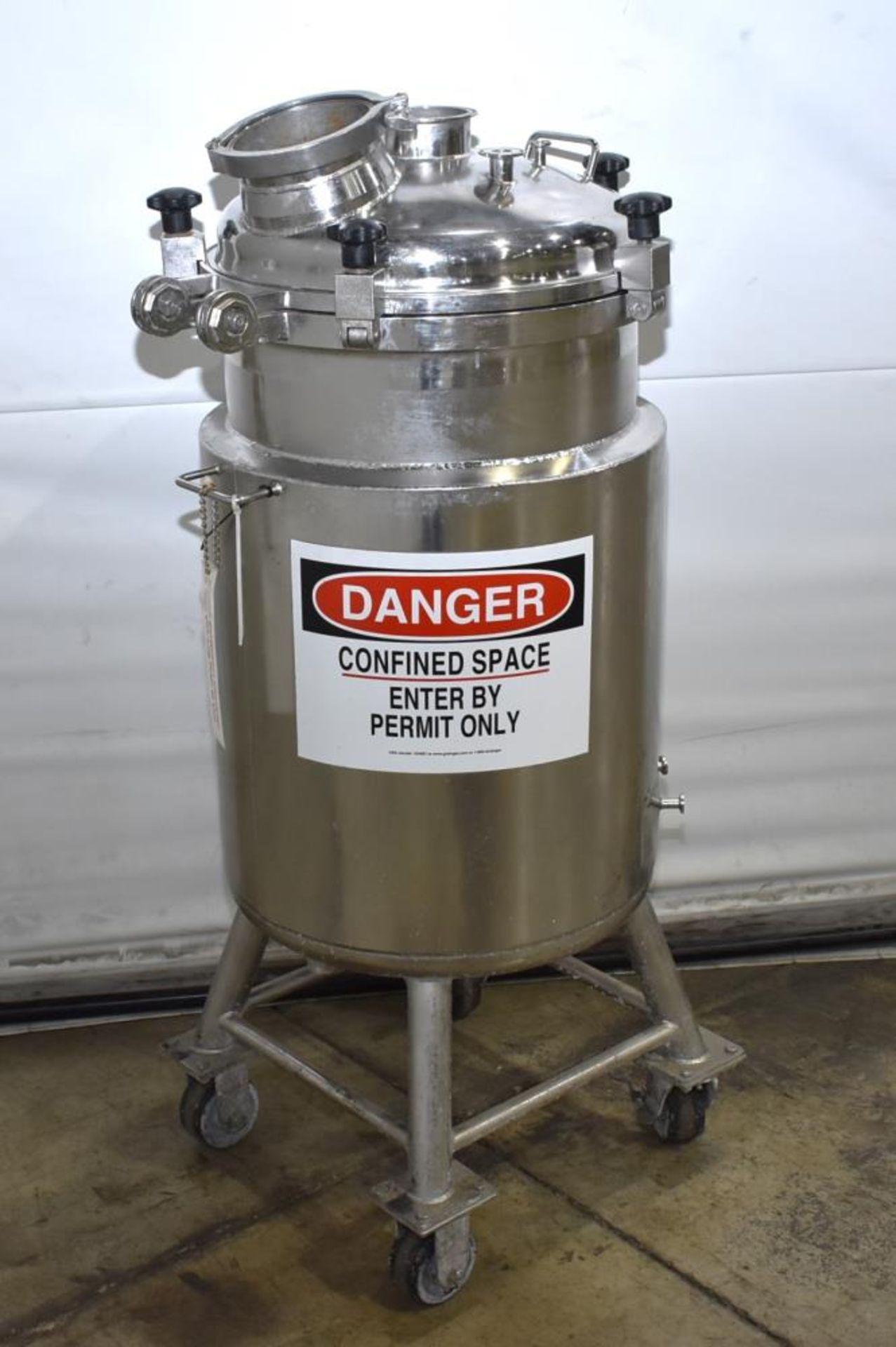 Used- Alloy Products 30 Gallon Pressure Vessel / Mix Tank, Stainless Steel, Vertical. - Image 4 of 13