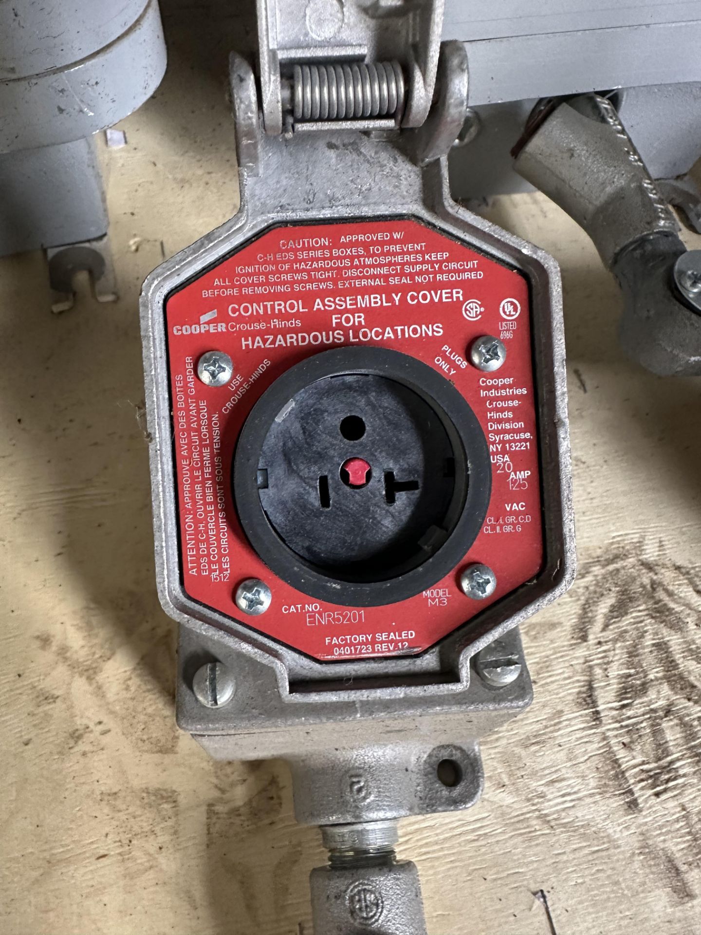 Used Explosion Proof H2 hydrogen rated Switches w/ 5 outlets. - Image 5 of 5