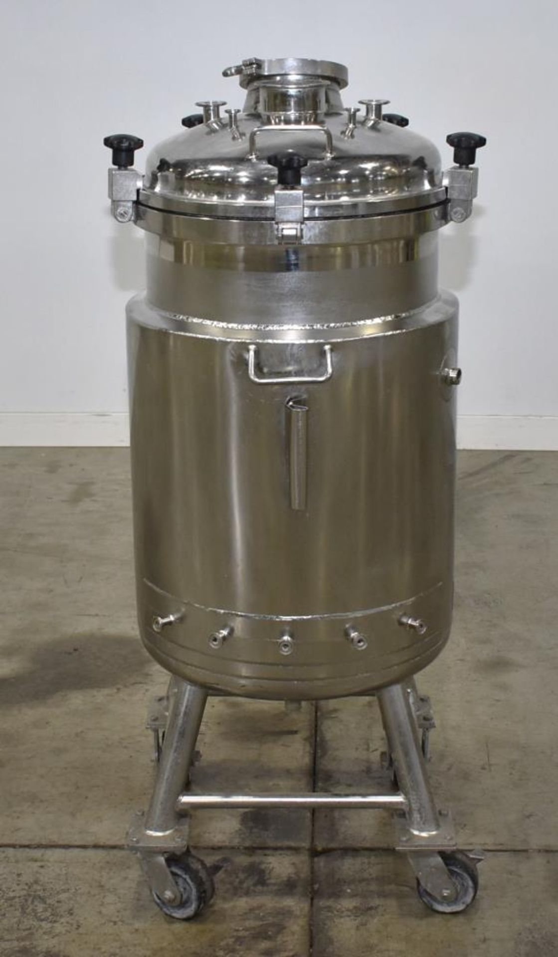 Used- Alloy Products 30 Gallon Pressure Vessel / Mix Tank, Stainless Steel, Vertical.