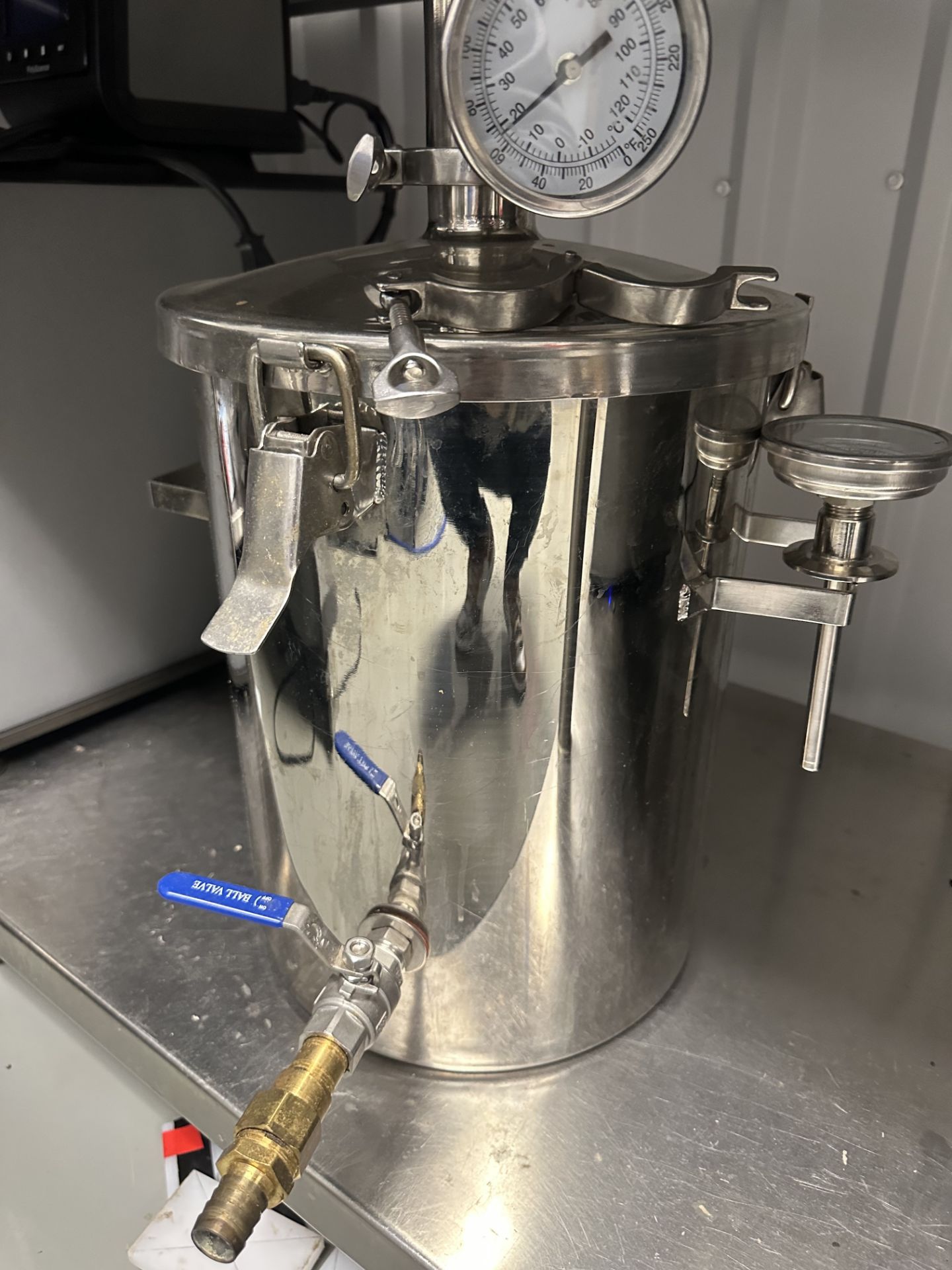 Lot of Lab Society 12 L Short Path Distillation Equipment. As is where is. - Image 31 of 40