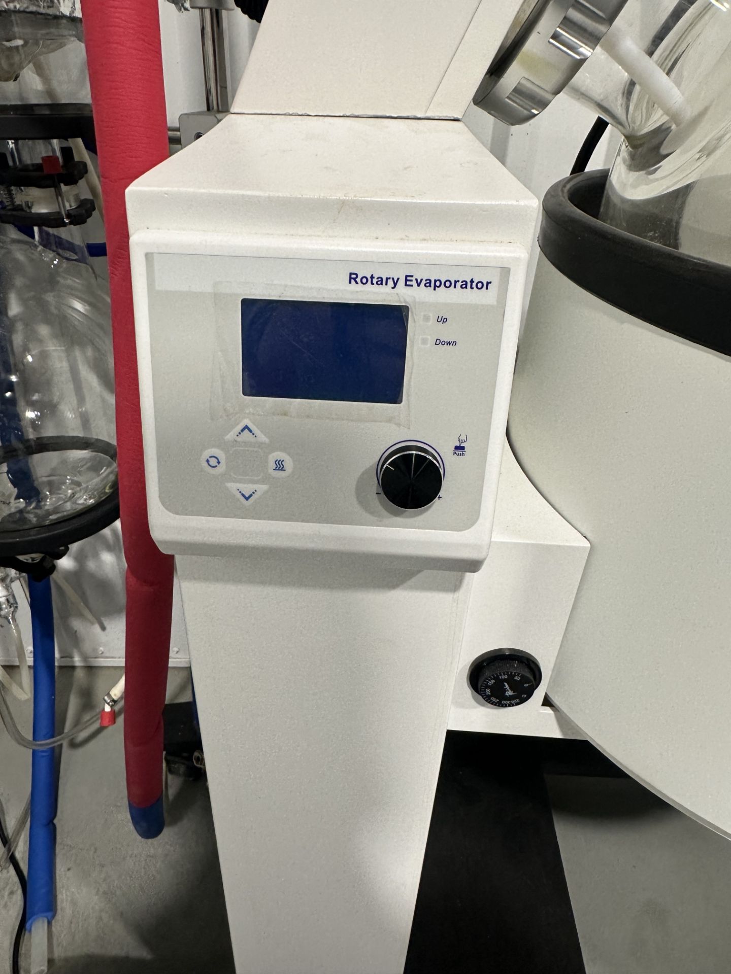 Used Lab1st 50 L Rotary Evaporator w/ Chiller, KNF Vacuum Pump (2) Total Circulator / Chillers Units - Image 4 of 21