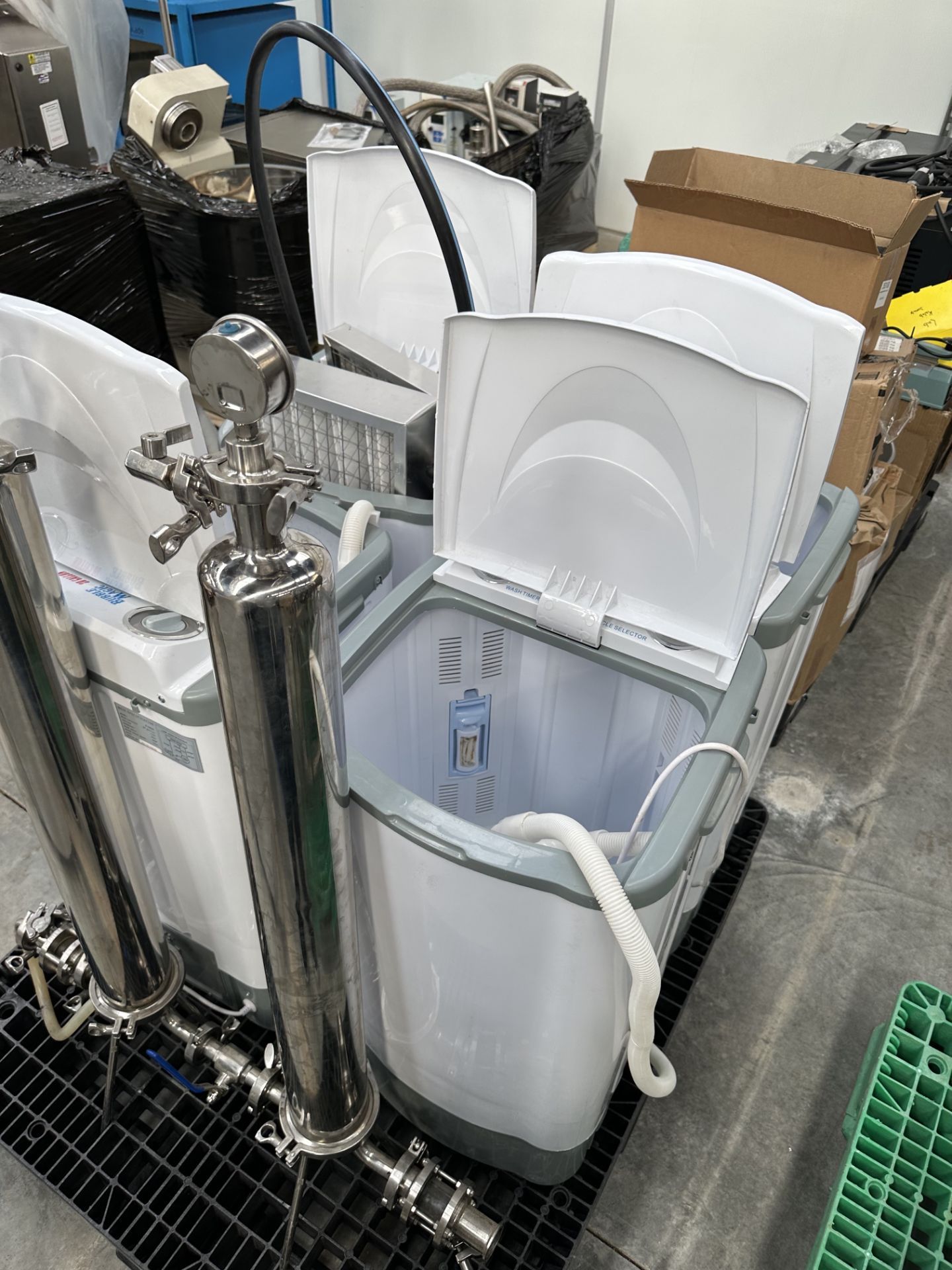 Lot of (4) New Bubble Magic 20 Gallon Extraction Washing Machines & (4) Used Units. Alll Model BML20 - Image 4 of 6