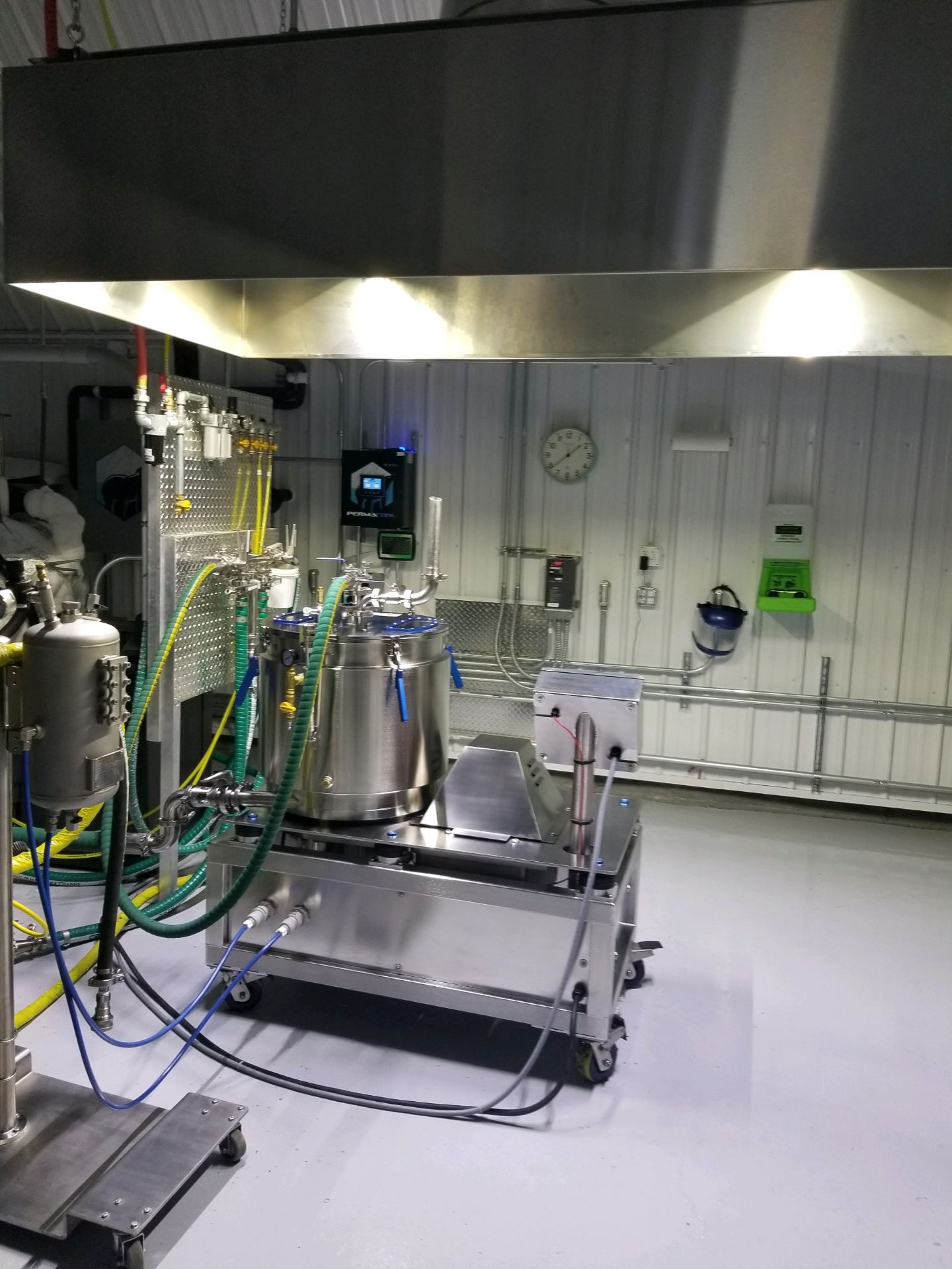 Full Extraction Package: IST Distillation Unit. ST 1200 w/ HR ASRS, Delta Cup 30 w/PermaCool Chiller - Image 3 of 9