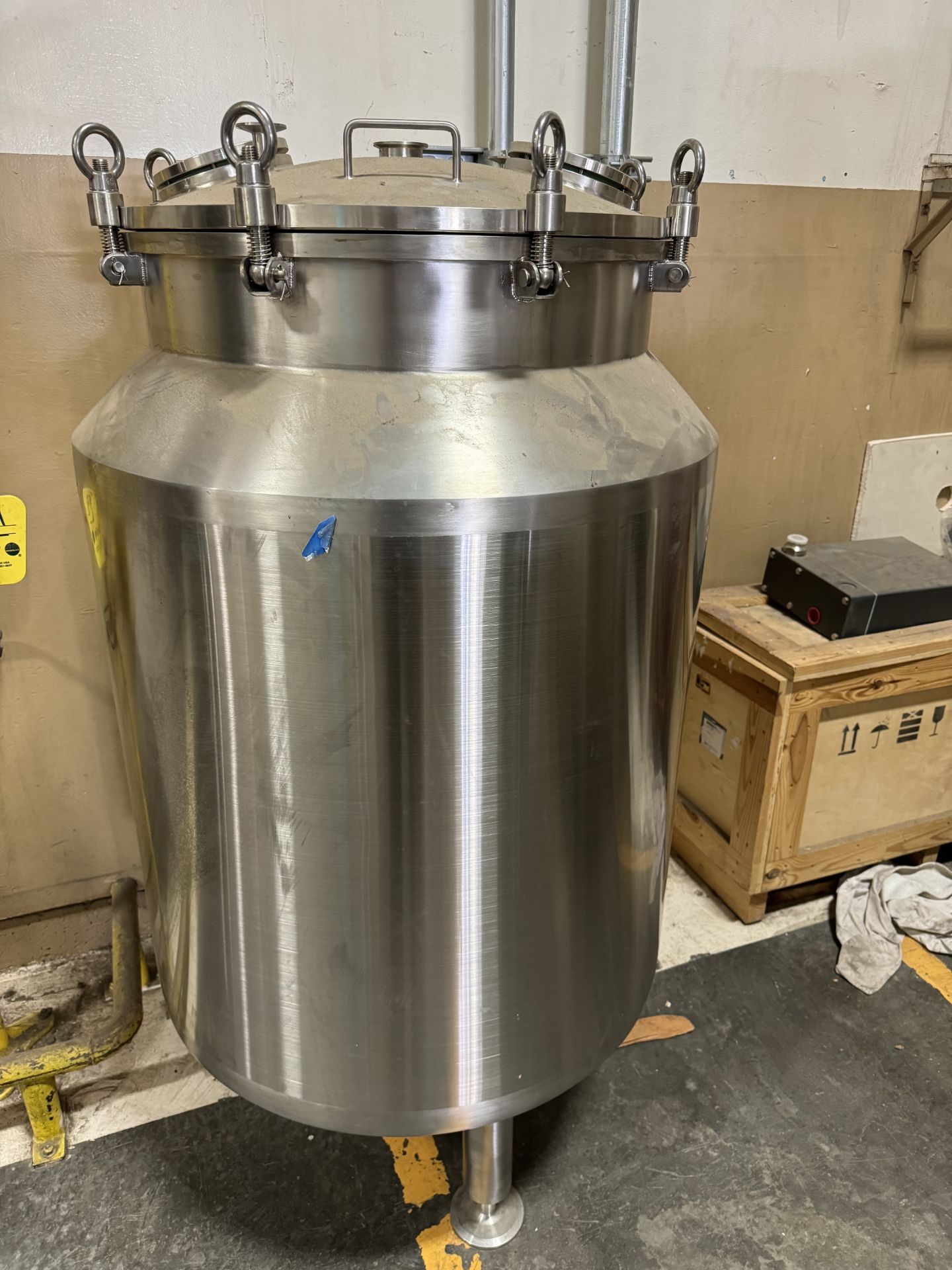 Used Jieda Flat Plate Top Discharge Electric Centrifuge w/ (4) 230 L Jacketed Tanks . Model PS800 -N - Image 4 of 13