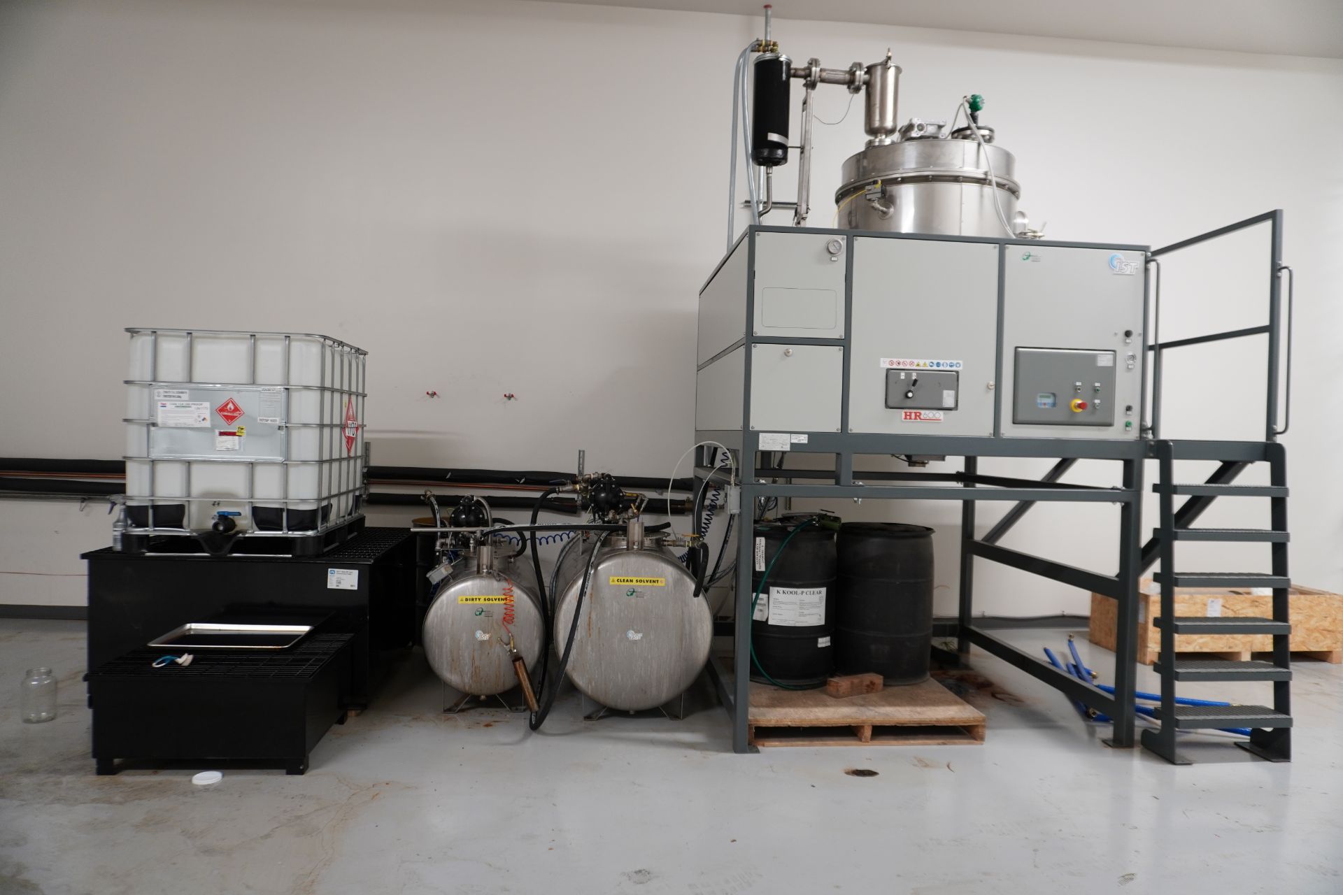 Used IST HR 600 Automated Solvent Recovery System. Model HR 600.