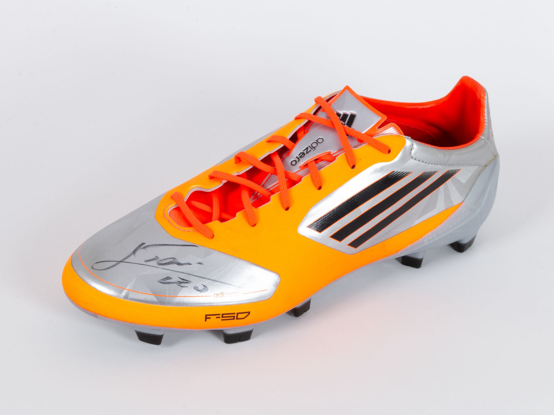 Von Lionel Messi signierter Adizero F50 Schuh – Adizero F50 shoe signed by Lionel Messi - Bild 3 aus 6