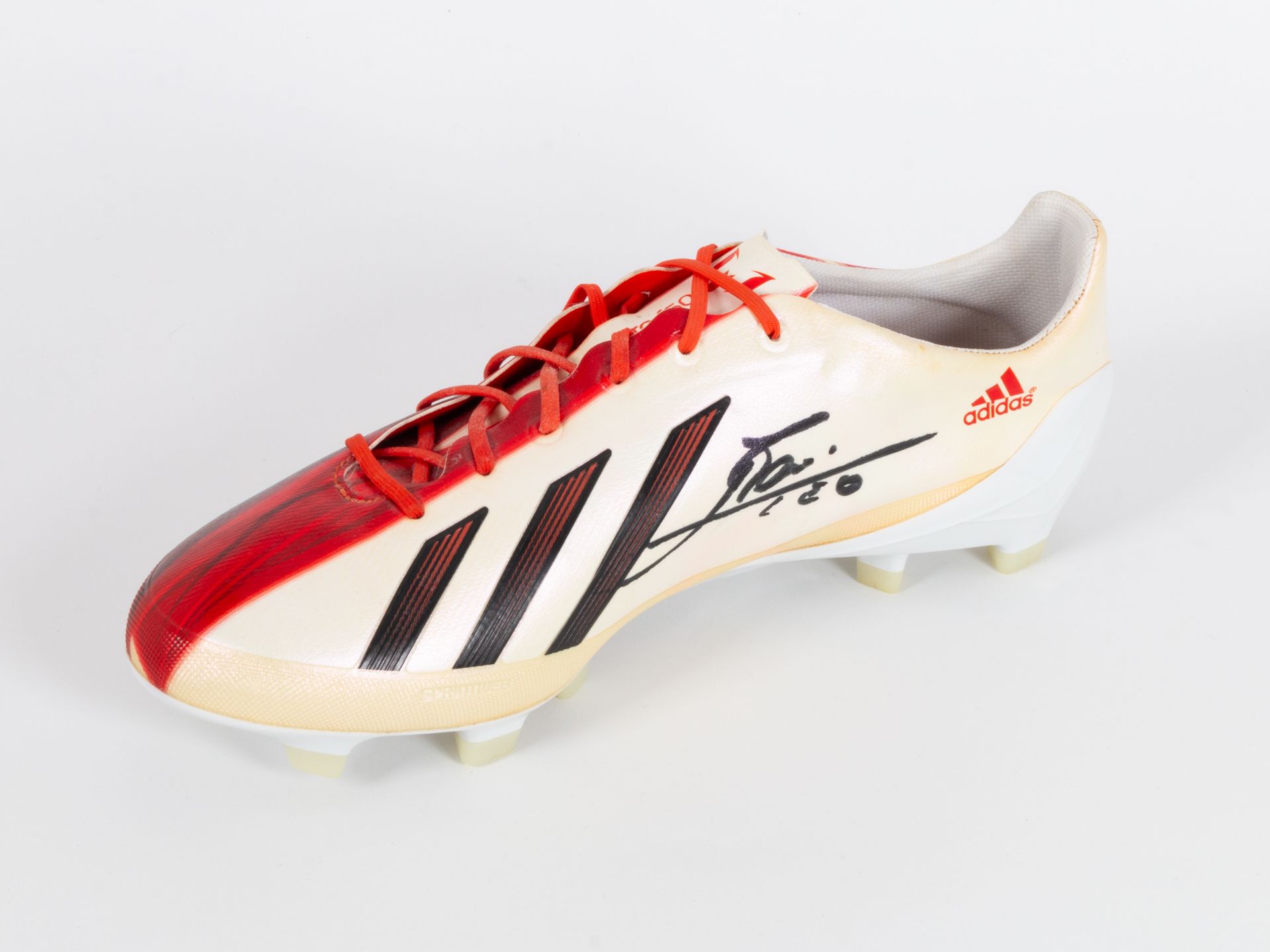 Von Lionel Messi signierter adizero F50 Schuh – adizero F50 shoe signed by Lionel Messi - Bild 4 aus 6
