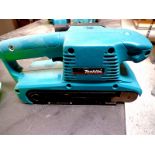 MAKITA 9910 BELT SANDER 3" X18" (NO BAG)