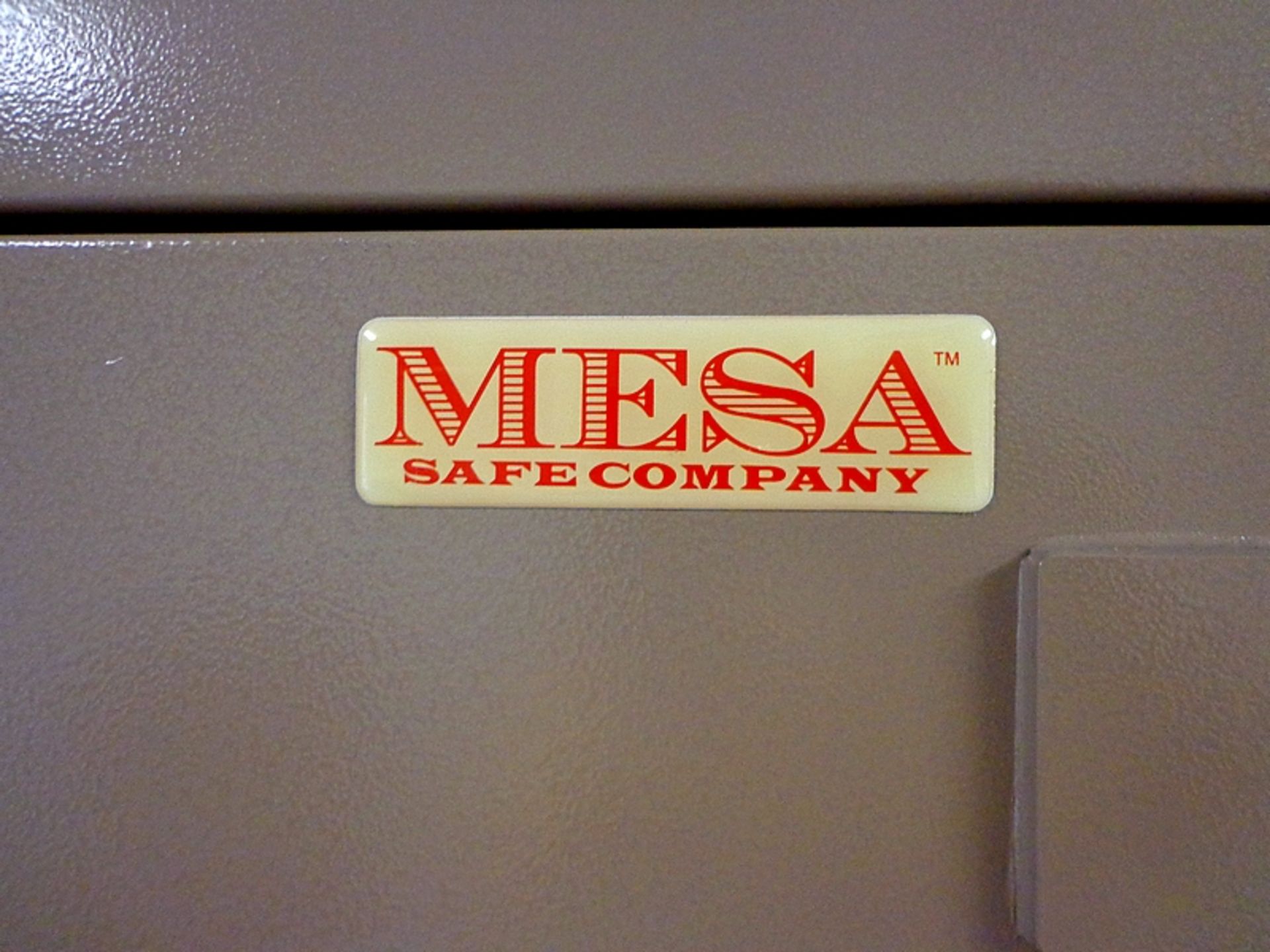 MESA TWO DOOR COMBO / KEY SAFE - Image 4 of 12