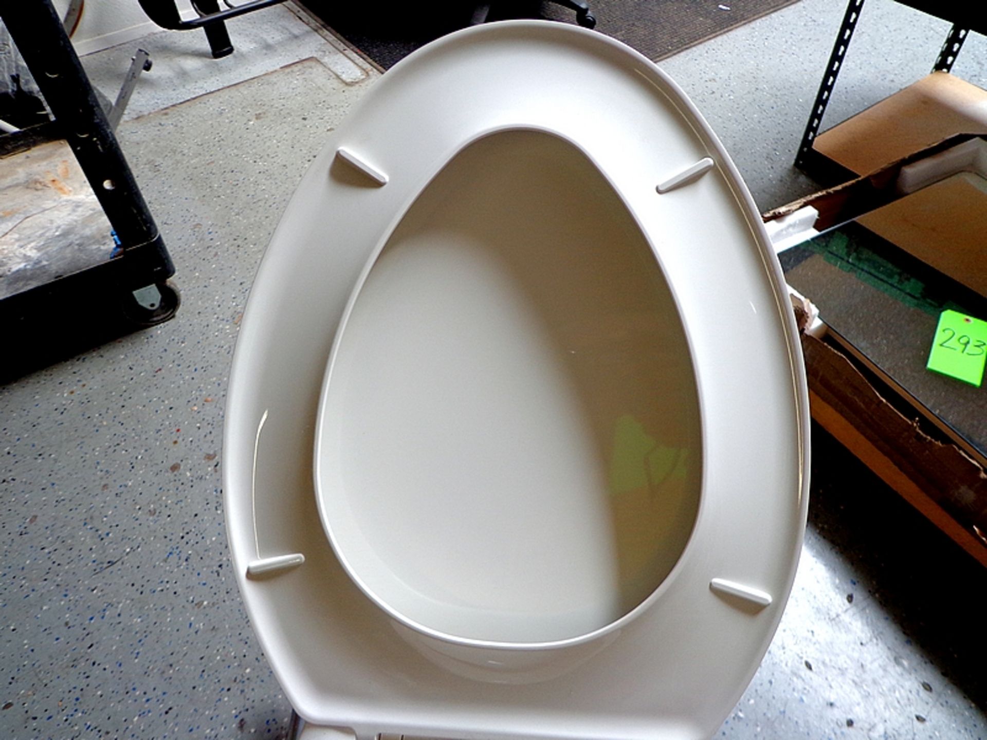 AMERICAN STANDARD WHITE TOILET (NEW) - Image 3 of 5