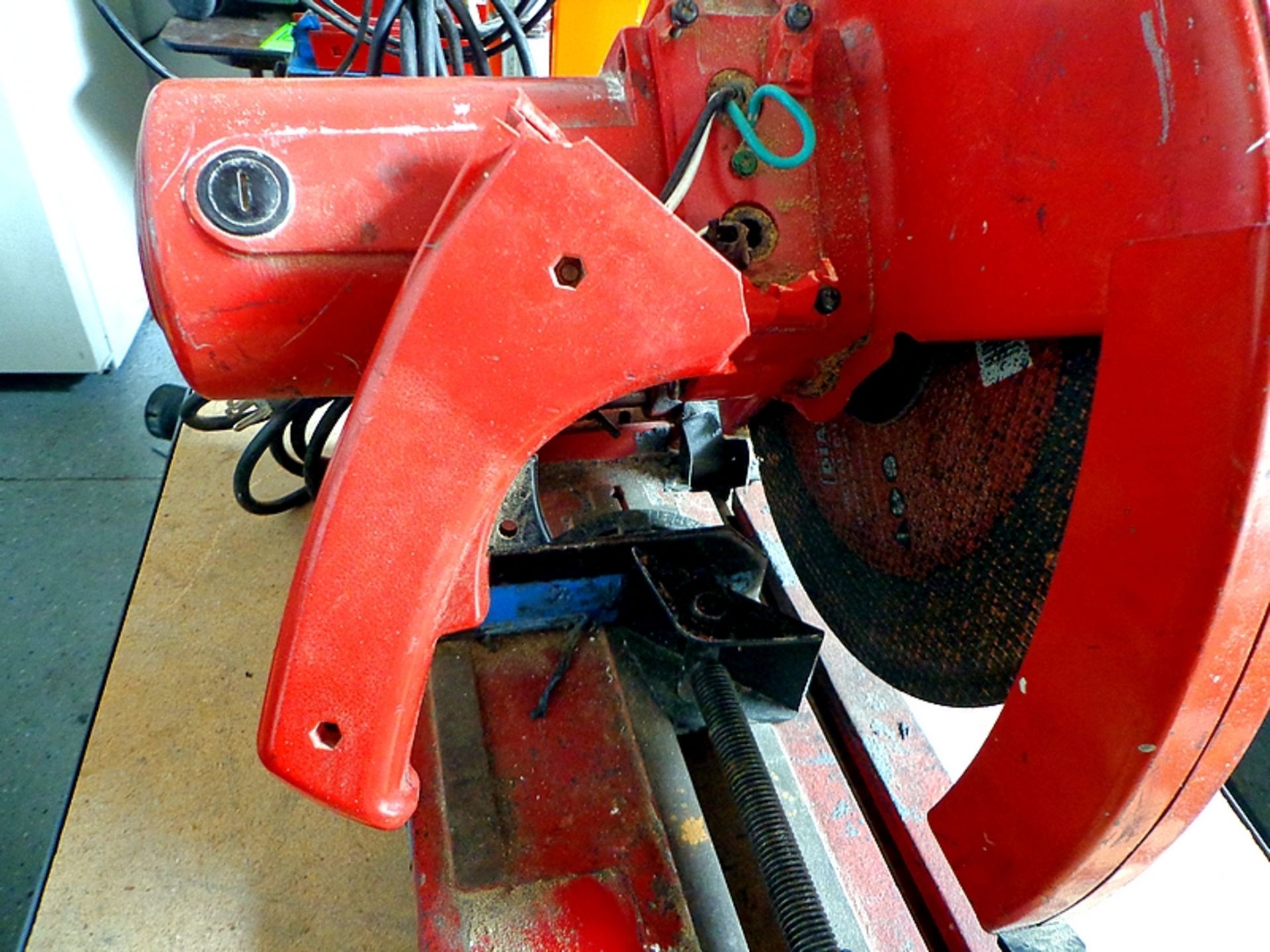 MILWAULKEE 14" ABRASIVE CUT OFF MACHINE (BROKEN HANDLE) - Image 5 of 6