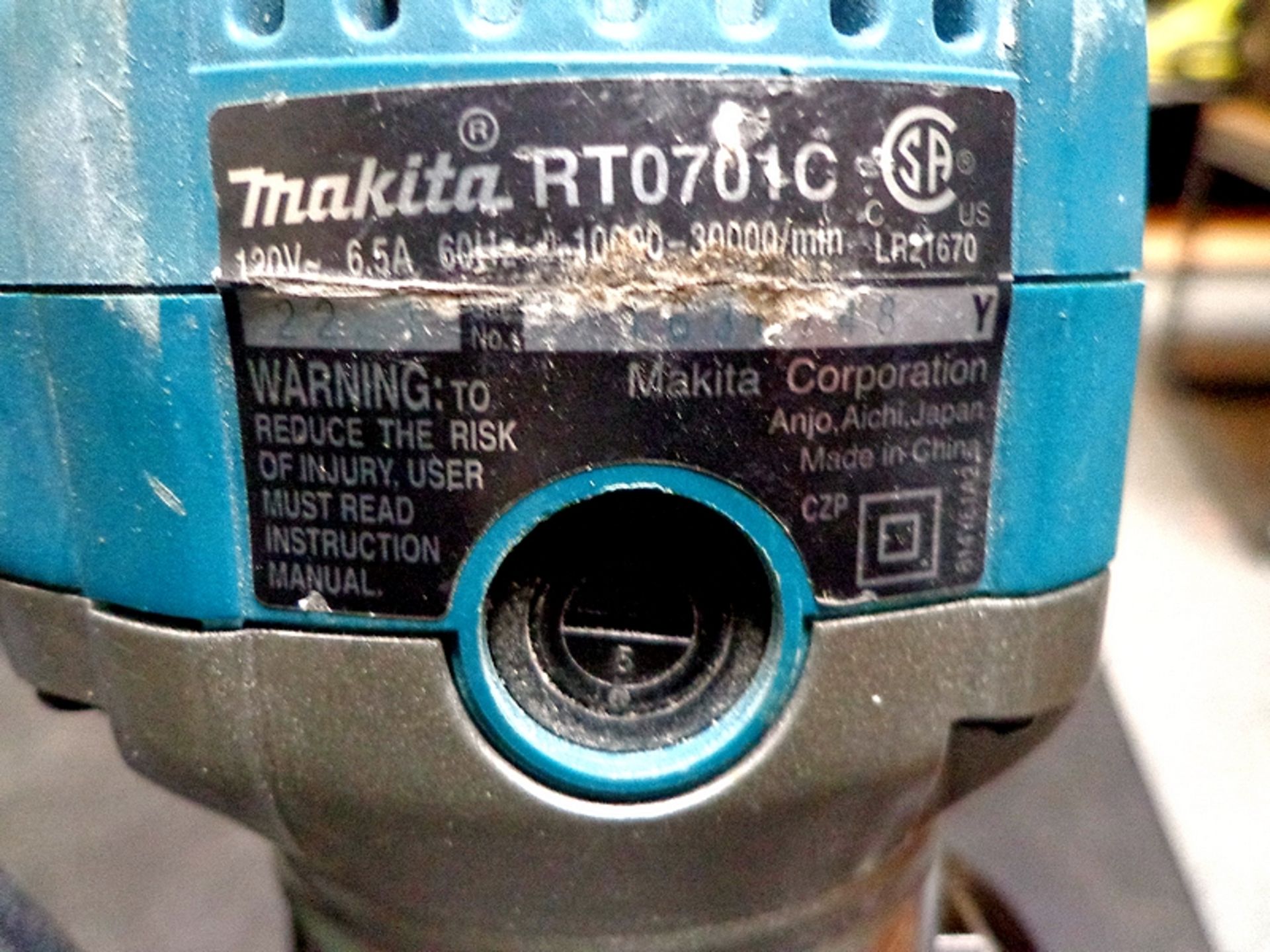LOT (2) MAKITA RT0701C 1-1 1/4" HP COMPACT ROUTER - Image 4 of 4