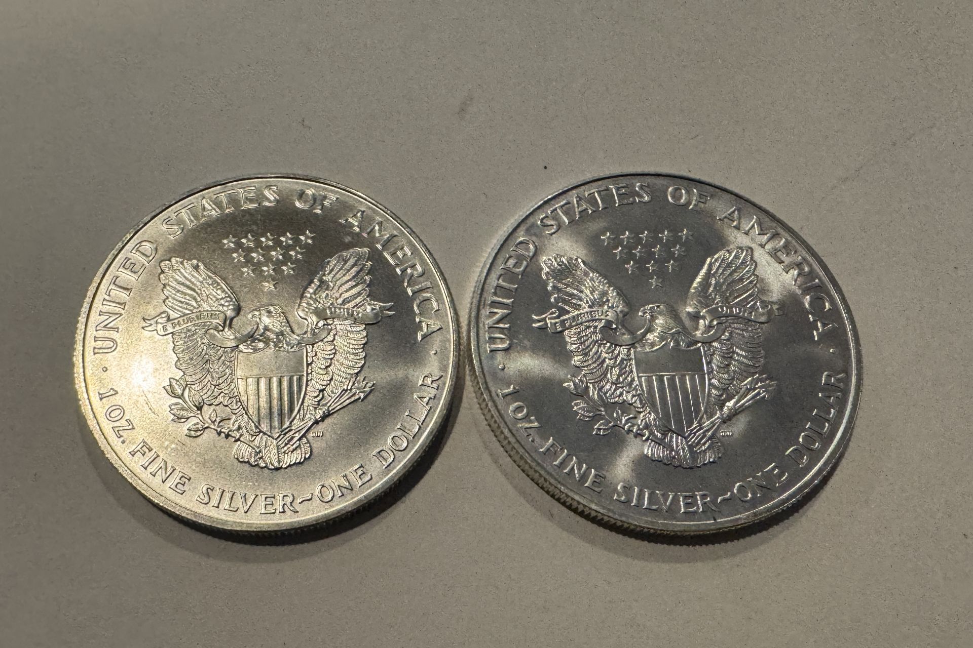 2 PCS 1999 SILVER EAGLES 1 OZ FINE SILVER COINS - Image 2 of 2