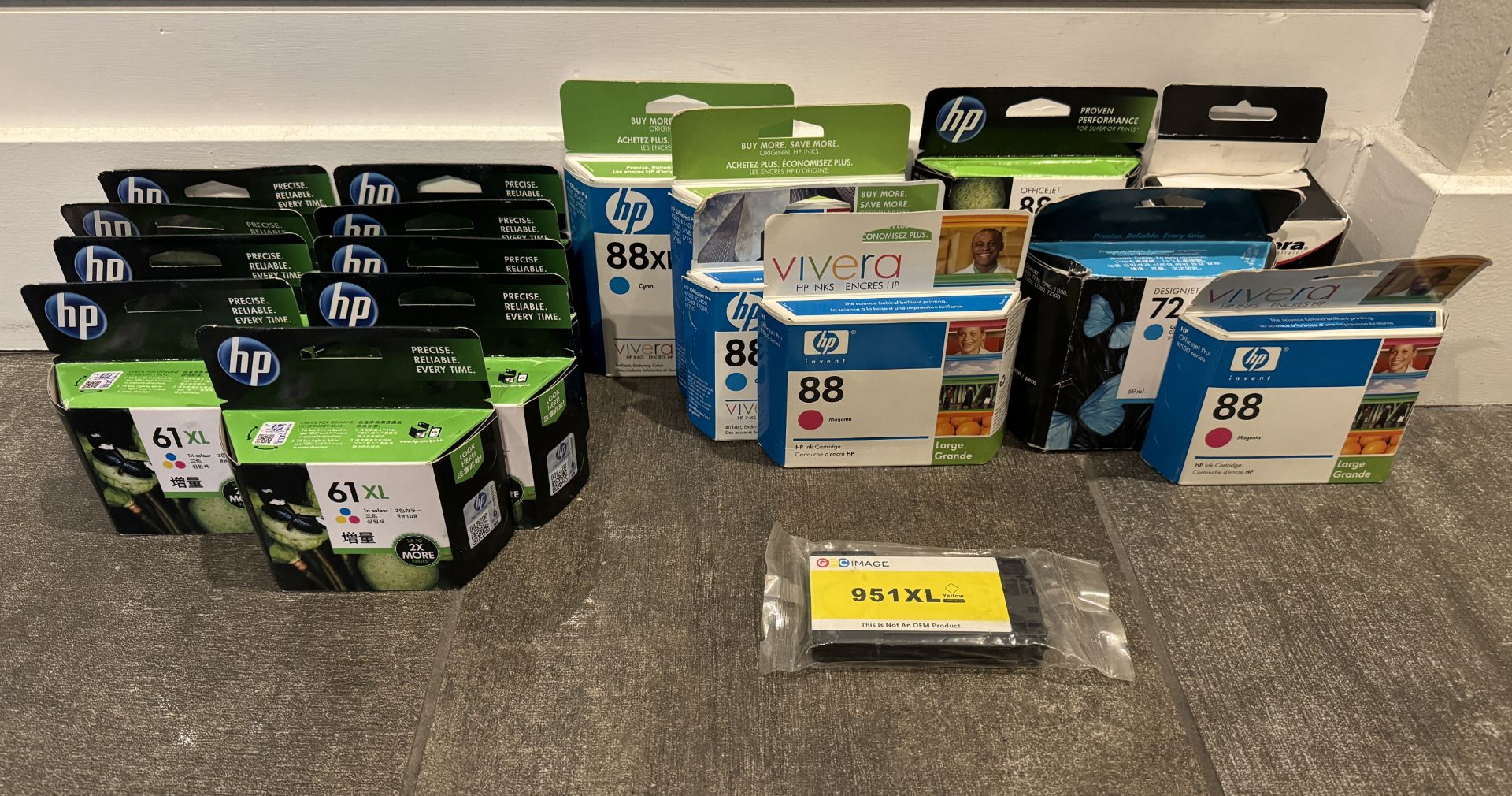 LOT OF HP INK