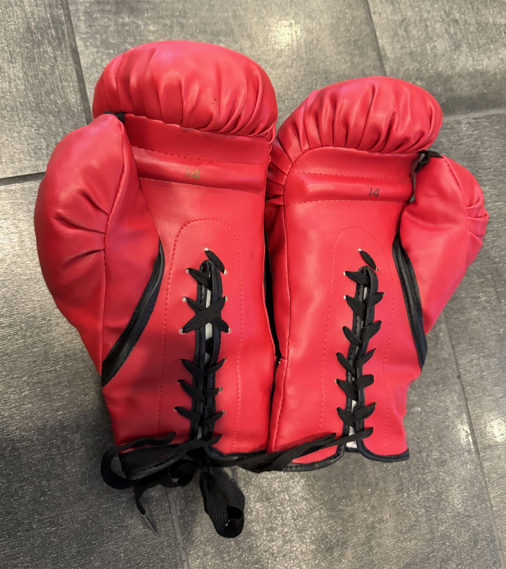 BOXING GLOVES SIGNED BY RIDDIC Riddick BOWE - Bild 3 aus 3