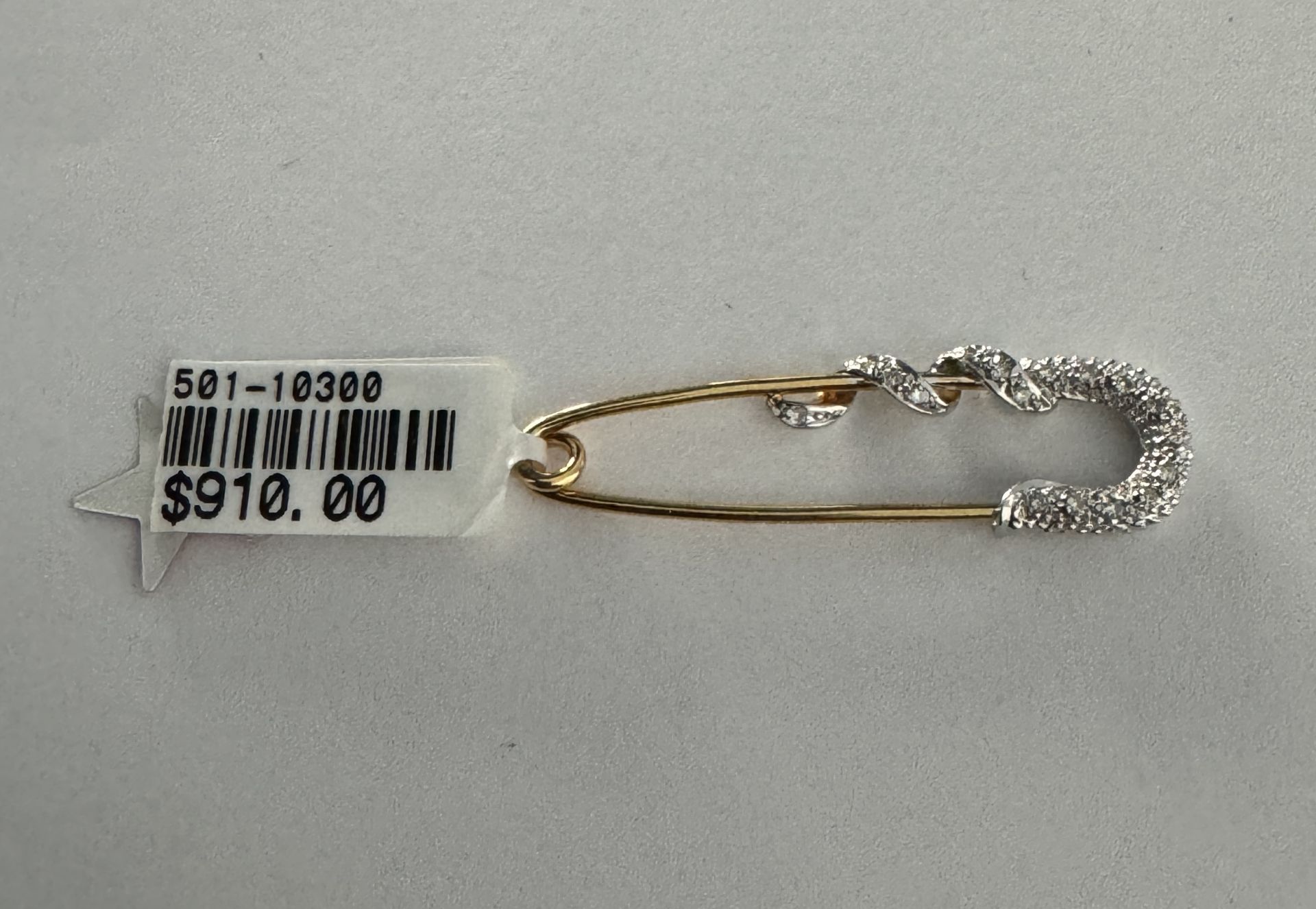 .20 14KT DIAMOND + GOLD SAFETY PIN $900 RETAIL - Image 3 of 3