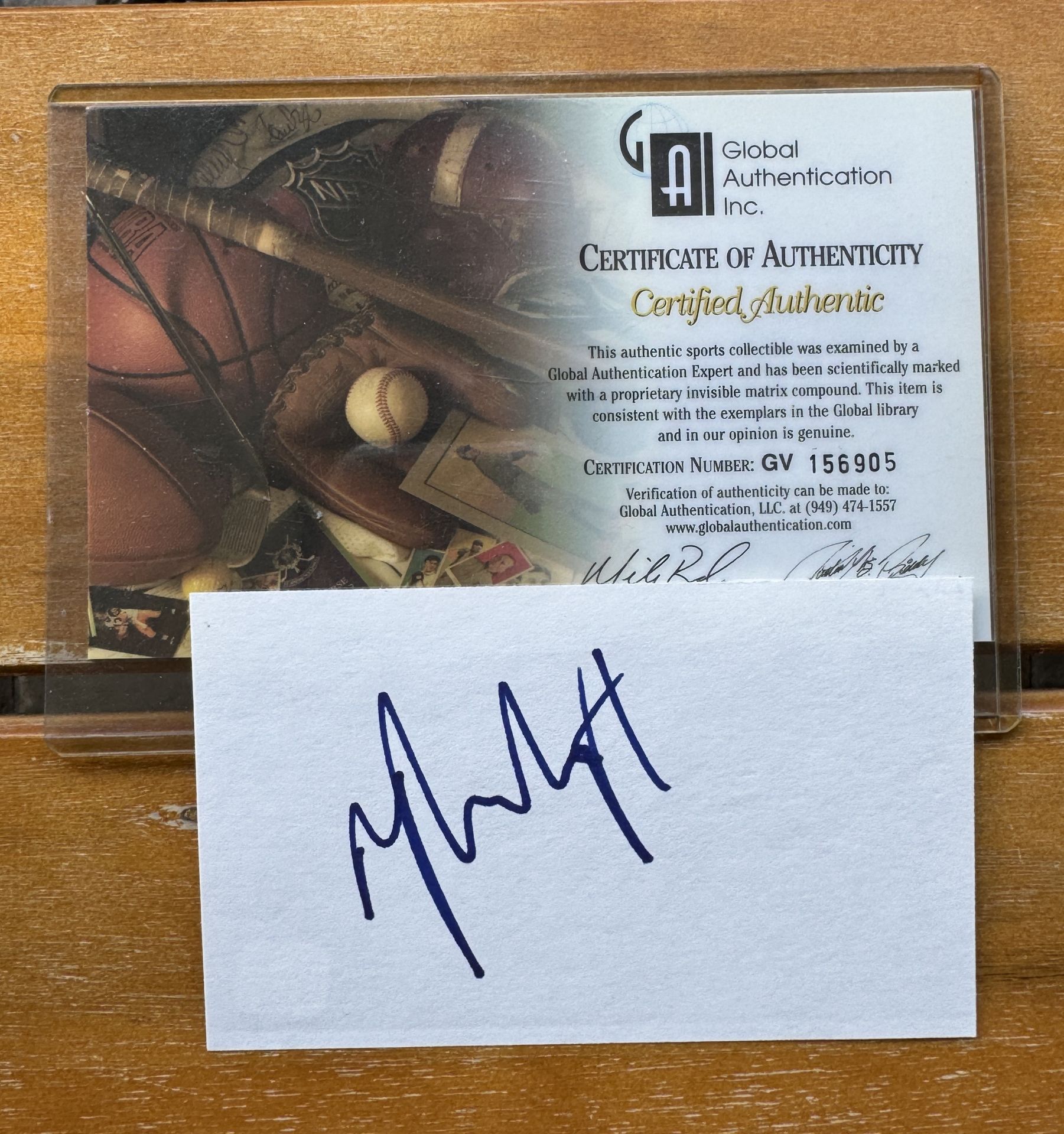 BASEBALL SIGNED CARD CERTIFIED