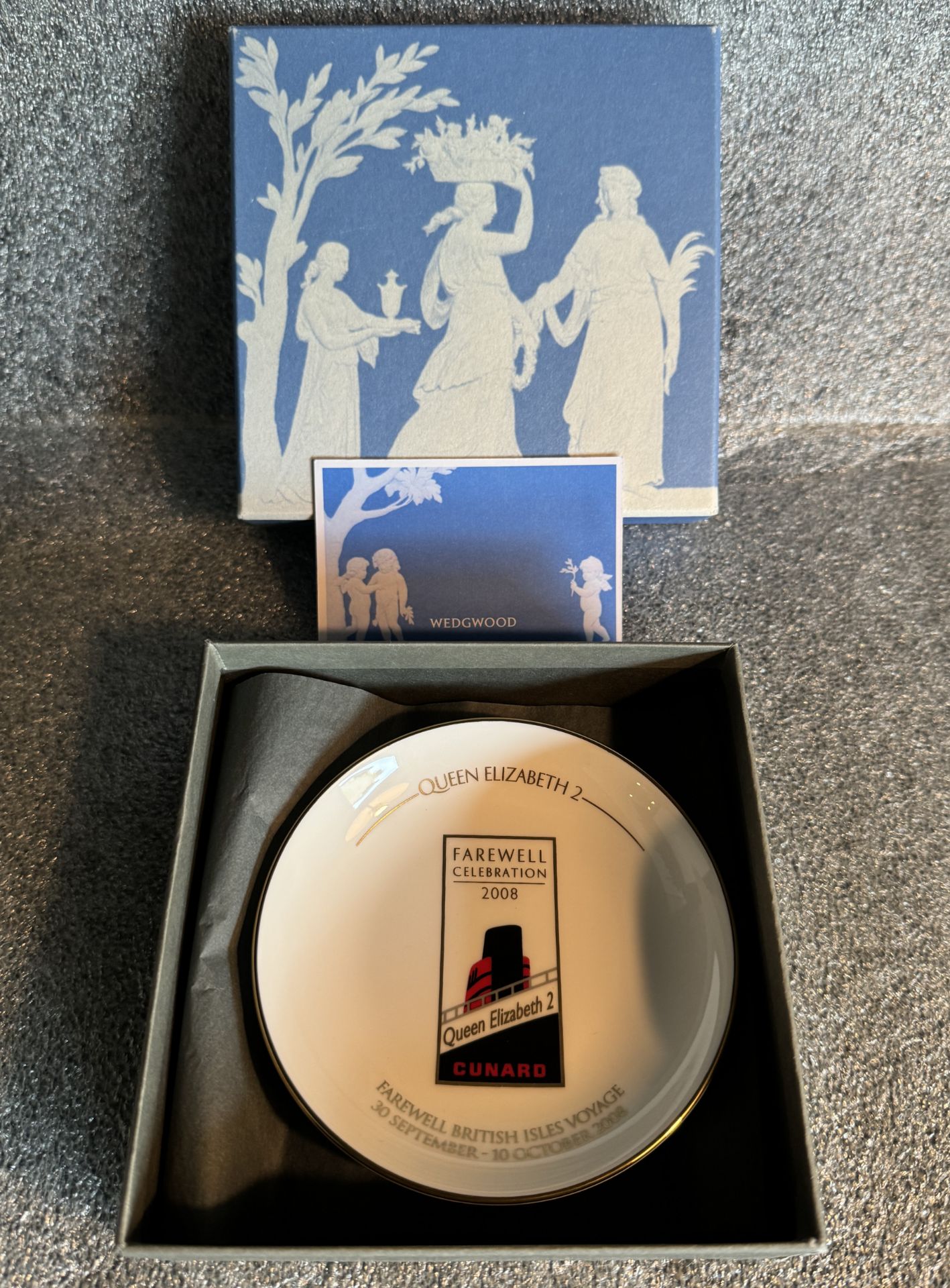 2008 QUEEN ELIZABETH 2 FAREWELL TRANSATLANTIC CROSSING PLATE WEDGWOOD