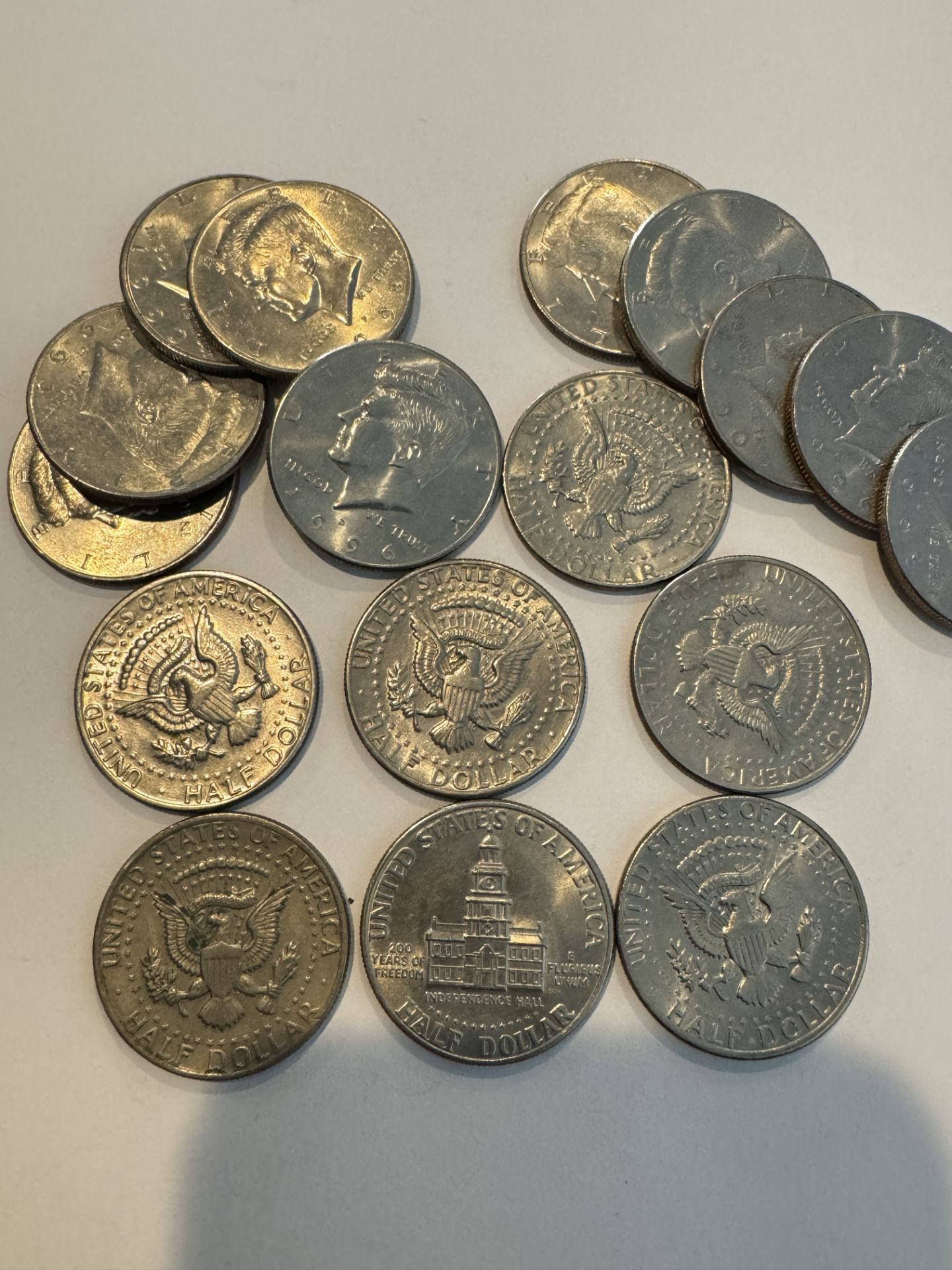 LOT OF 17 PIECES OF KENNEDY HALF DOLLAR COINS - Bild 2 aus 2