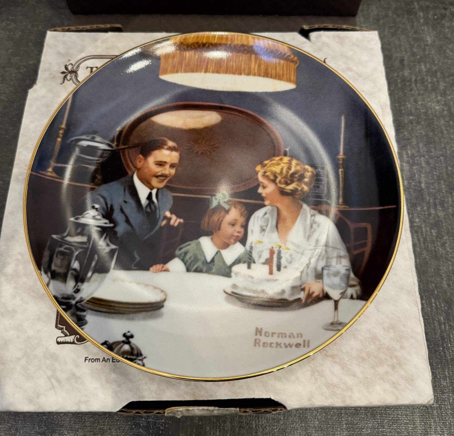 COLLECTIBLE CERAMIC PLATE - NORMAN ROCKWELL PAINT - IN ORIGINAL BOX WITH PAPERS