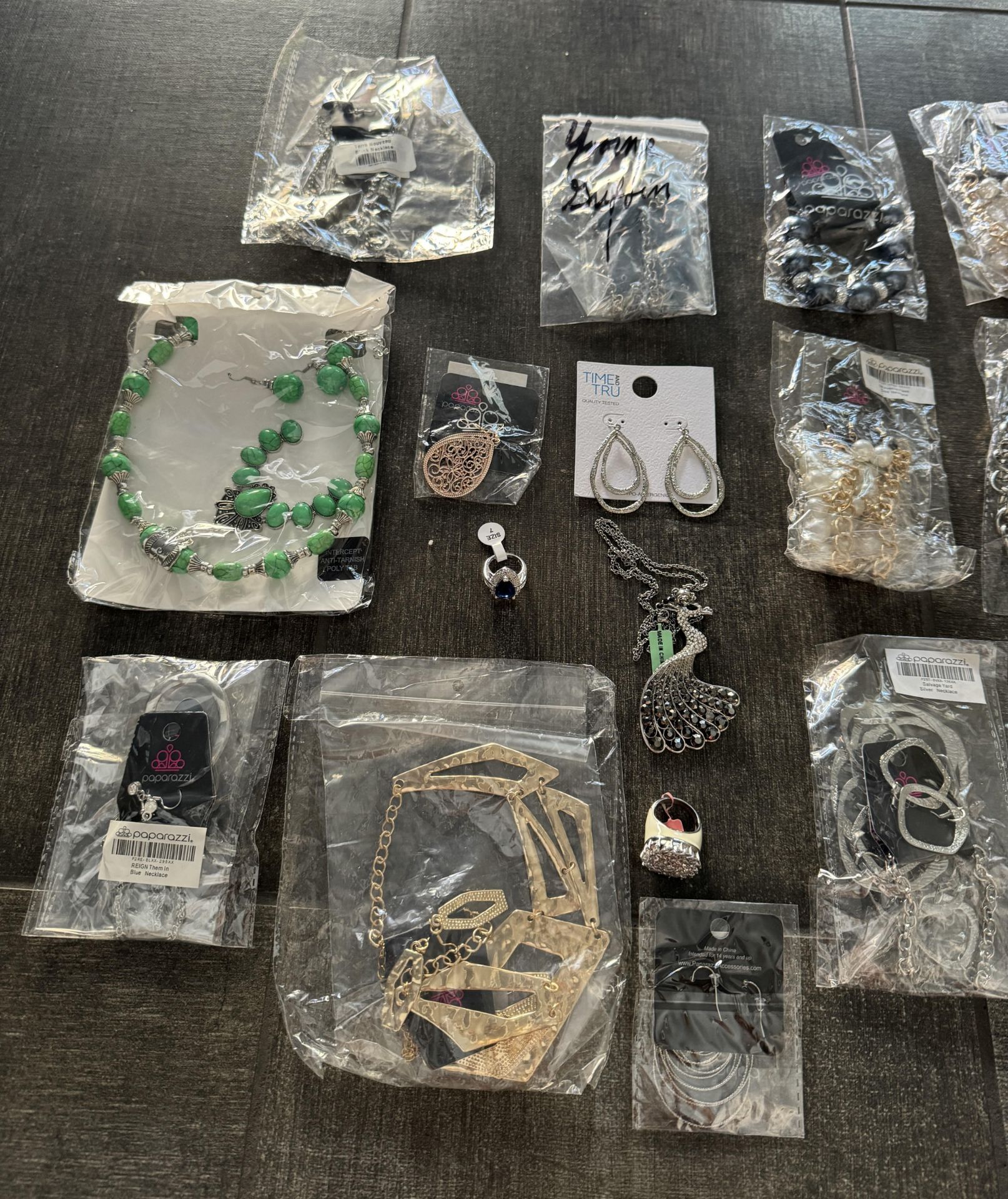 LOT OF EARRINGS AND NECKLACES - Bild 3 aus 3