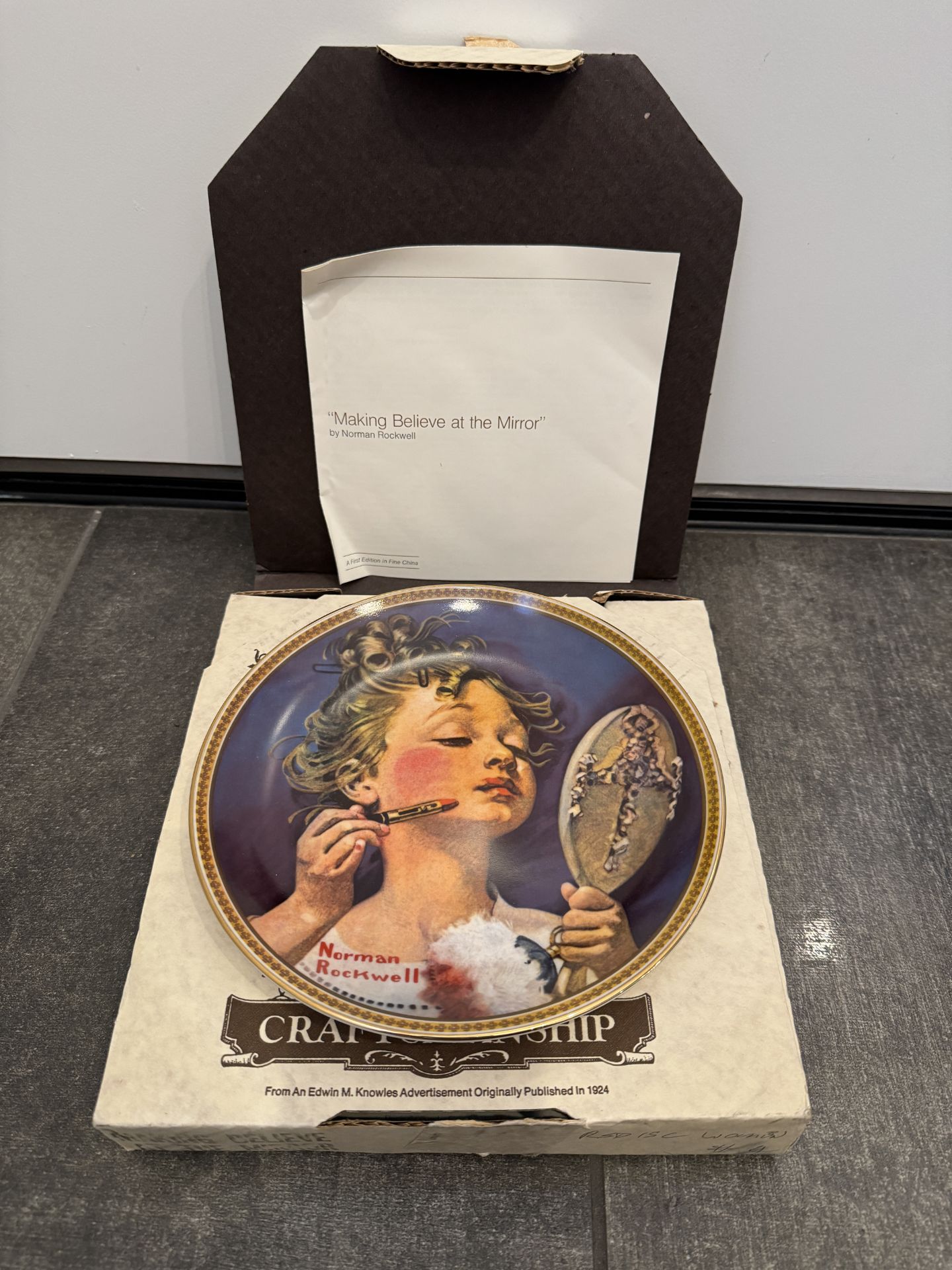 COLLECTIBLE CERAMIC PLATE - NORMAN ROCKWELL PAINT - IN ORIGINAL BOX WITH PAPERS