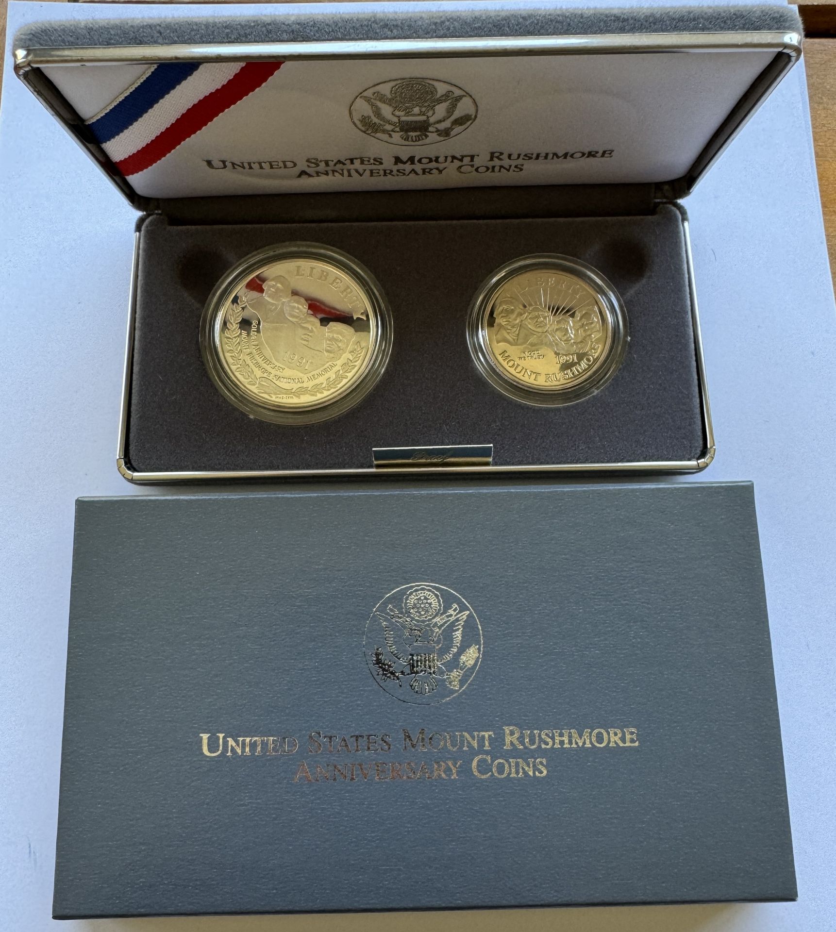 1991 SILVER PROOF DOLLAR COIN - U.S MOUNT RUSHMORE ANNIVERSARY - IN BOX