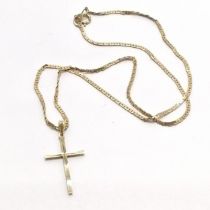 9ct hallmarked gold cross on 9ct gold 40cm chain - 3.9g